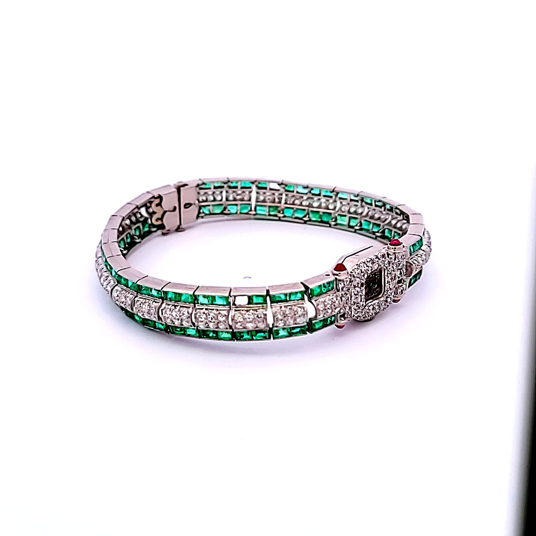 5.50 Carat Princess Cut Emerald 2.50 Carat Round Brilliant I VS1 Diamond Platinum Watches