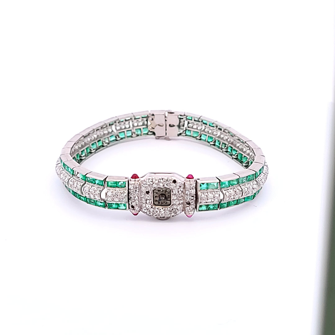 5.50 Carat Princess Cut Emerald 2.50 Carat Round Brilliant I VS1 Diamond Platinum Watches