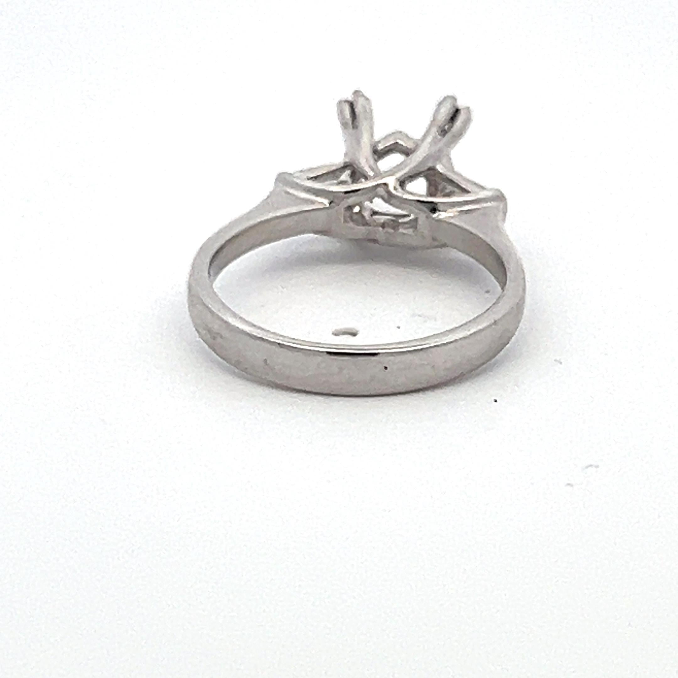 0.55 Carat Baguette Shape G VS1 Diamond 18 Karat White Gold Semi Mount Ring