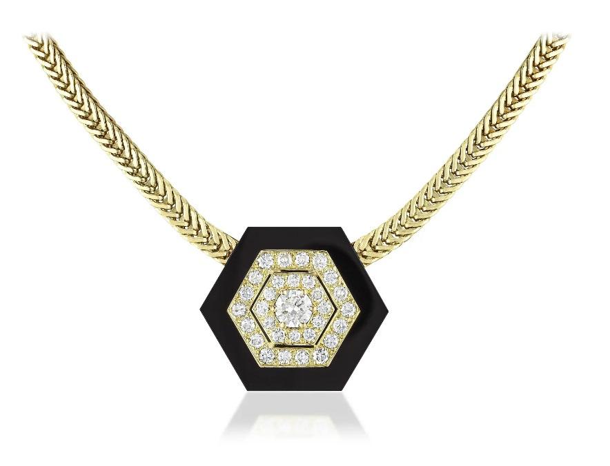 18K Yellow Gold Pendant Necklace with 0.75ct Round Diamonds & 1ct Onyx