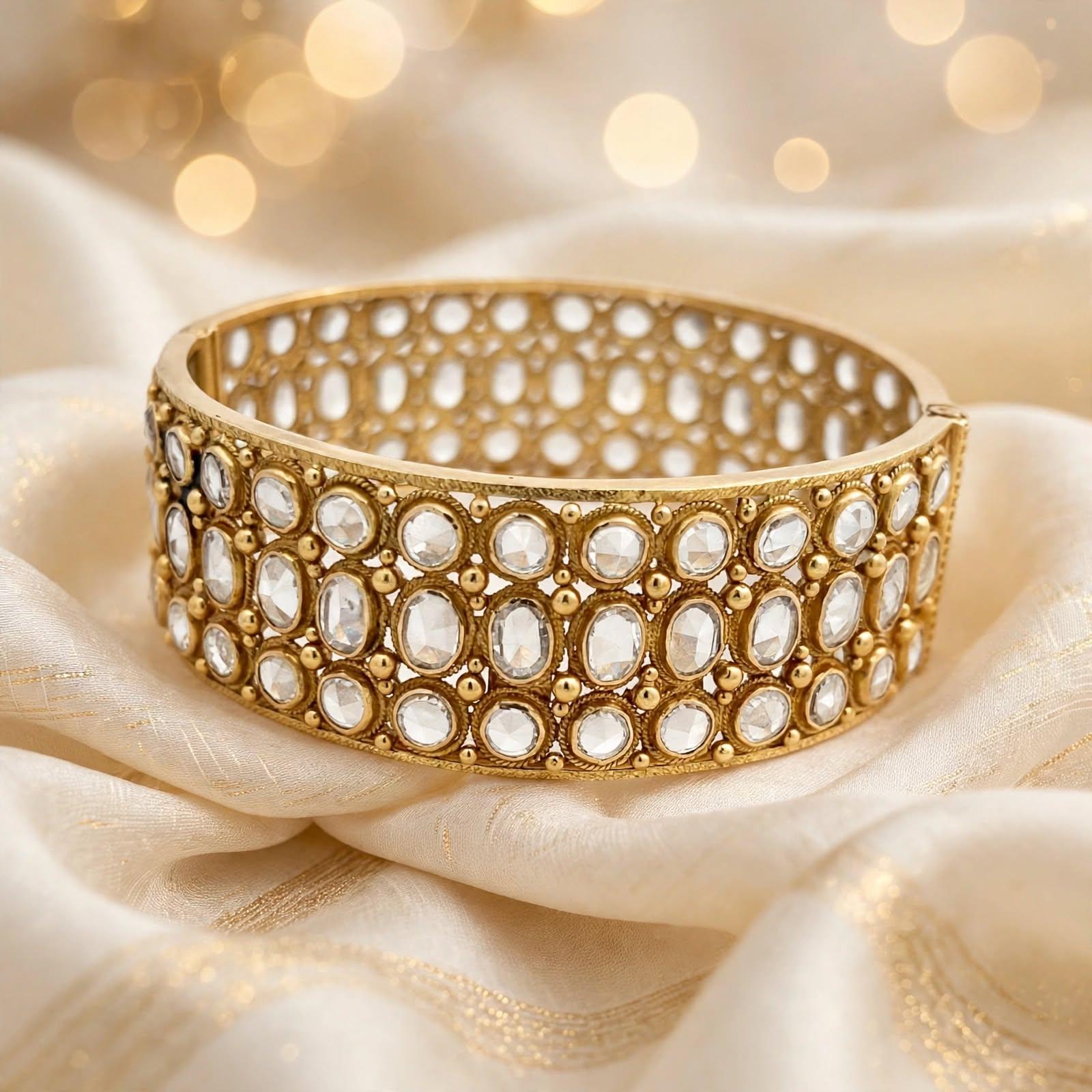 Vintage 18K Yellow Gold Bangle Bracelet with 11.5 Carat Rose Cut J SI1 Diamonds