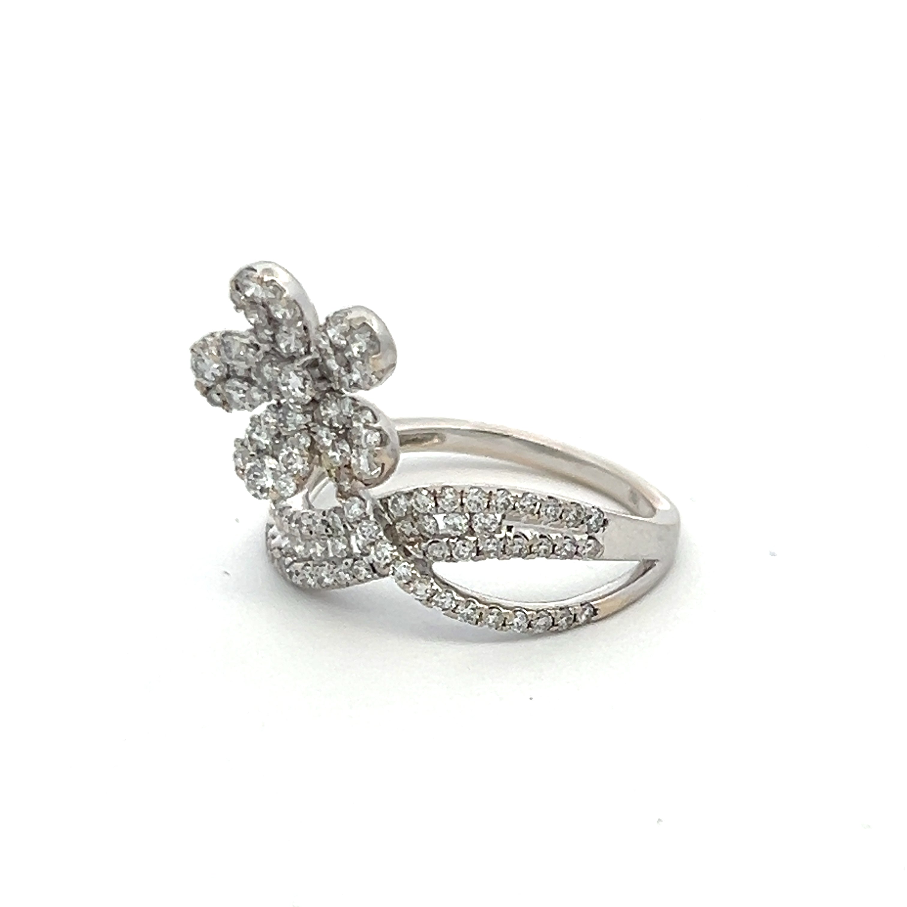 0.60 Carat Round Brilliant G VS2 Diamond 18 Karat White Gold Cocktail Ring