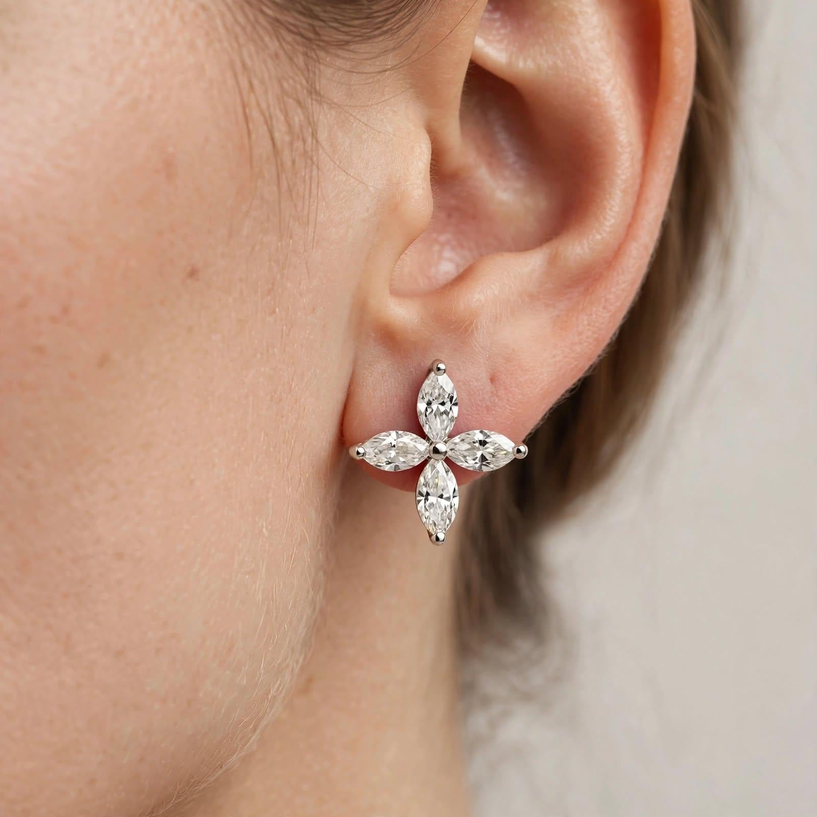 Vintage 14K White Gold Studs Earrings with 1.3 Carat Marquis Diamonds