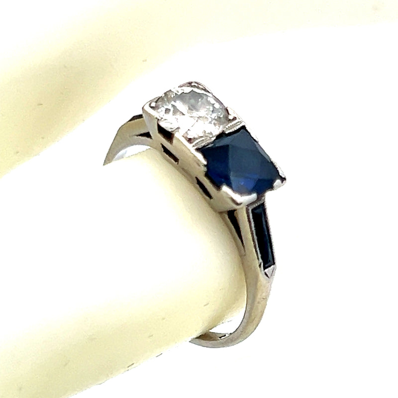 1.06 Carat Sapphire 1.00 Carat Old European Cut Diamond Platinum Two-Stone Ring