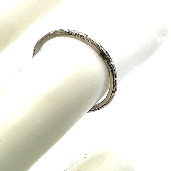 Vintage 1.60 Grams Engraved Platinum Band Ring