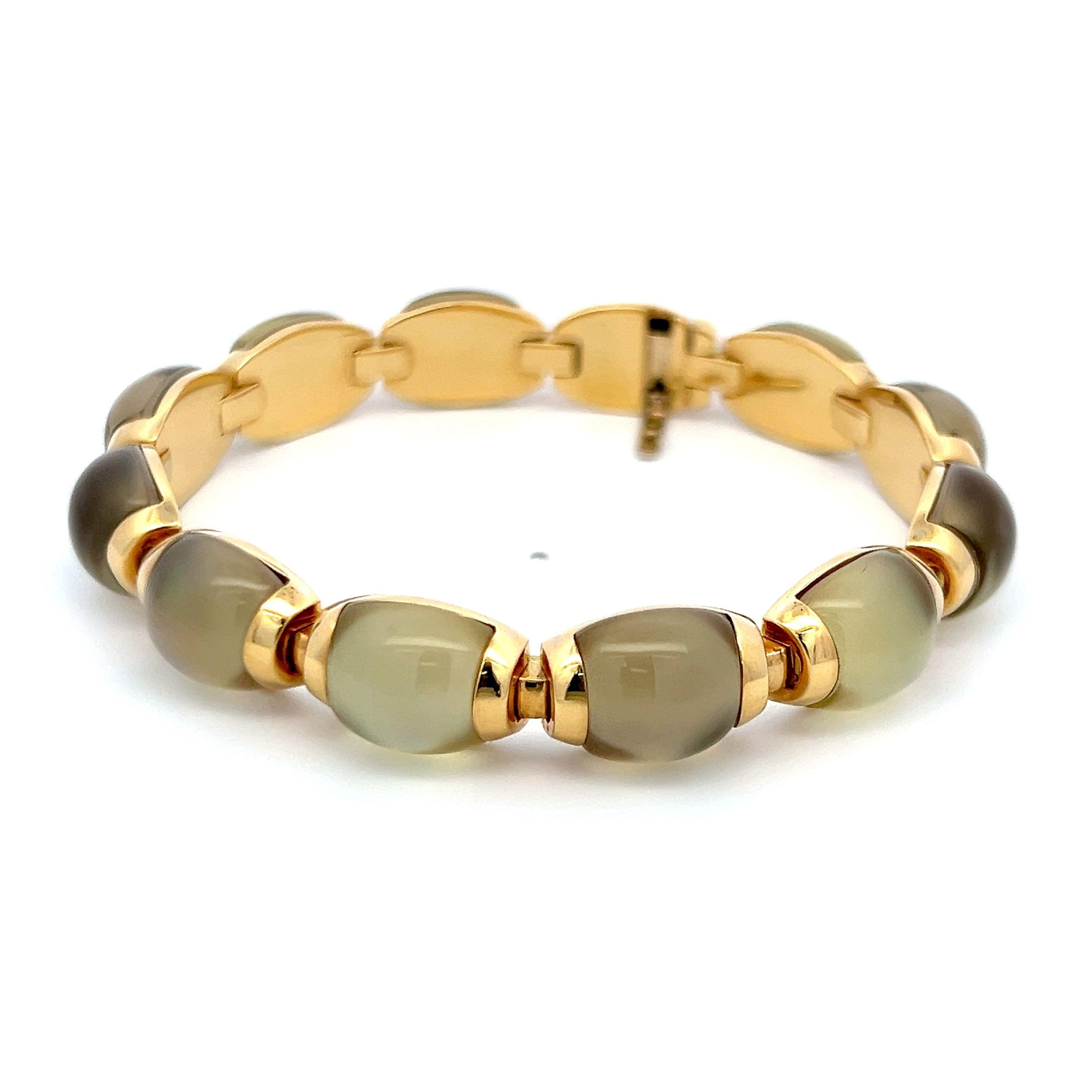 Vintage 18K Yellow Gold Link Bracelet with 10x11.5 MM Yellow Moonstones