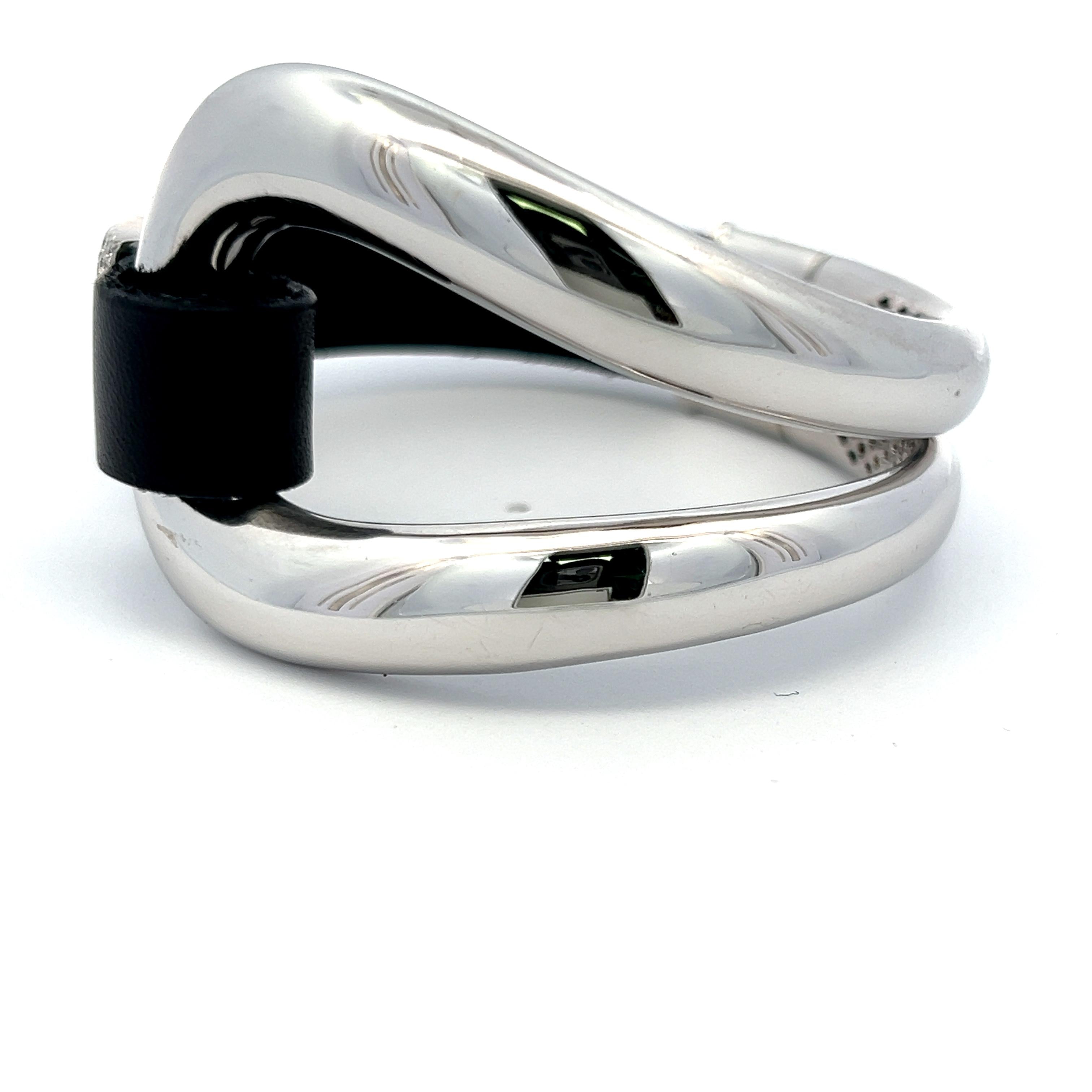 0.72 Carat Round Brilliant I VS2 Diamond 18 Karat White Gold Cuff Bracelet
