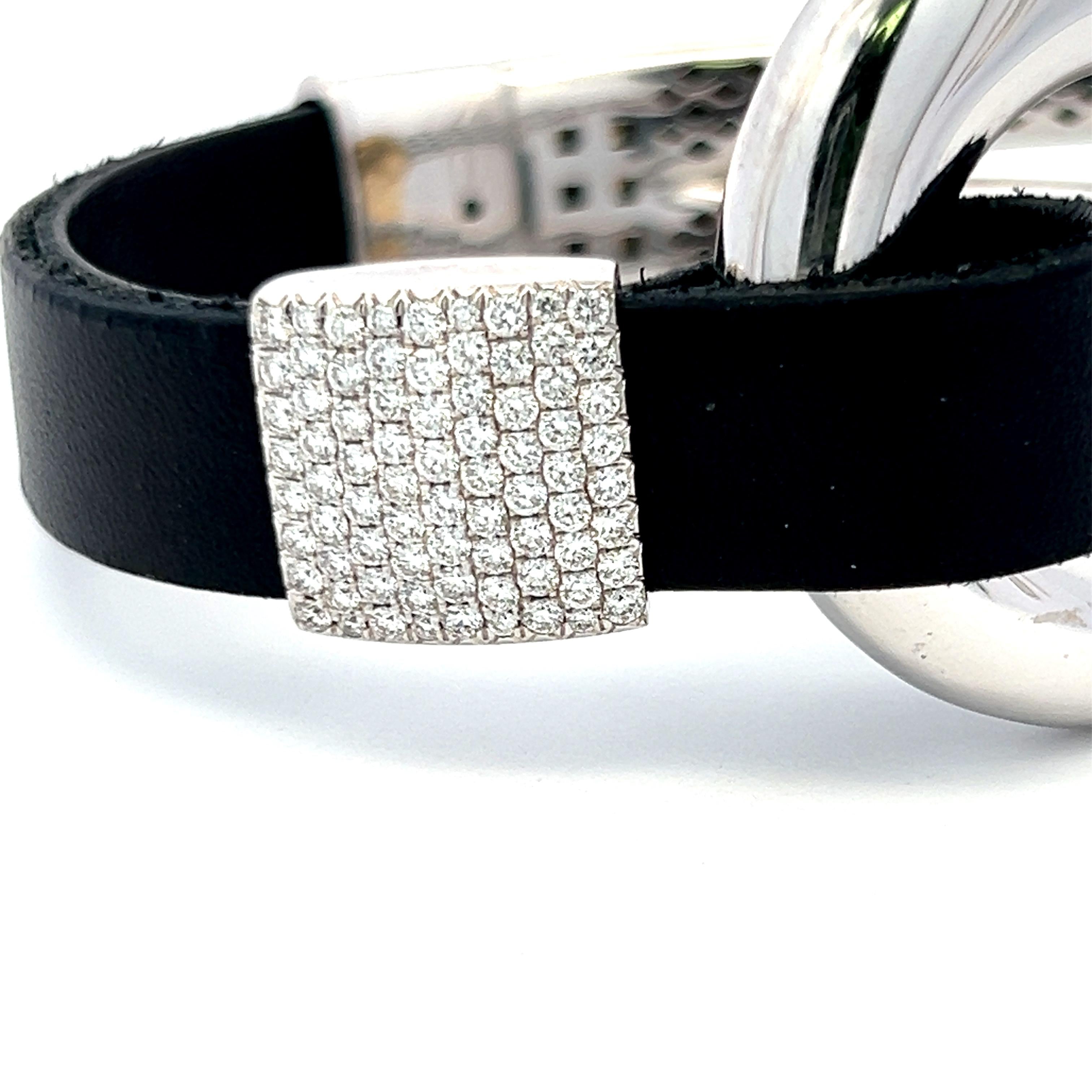 0.72 Carat Round Brilliant I VS2 Diamond 18 Karat White Gold Cuff Bracelet