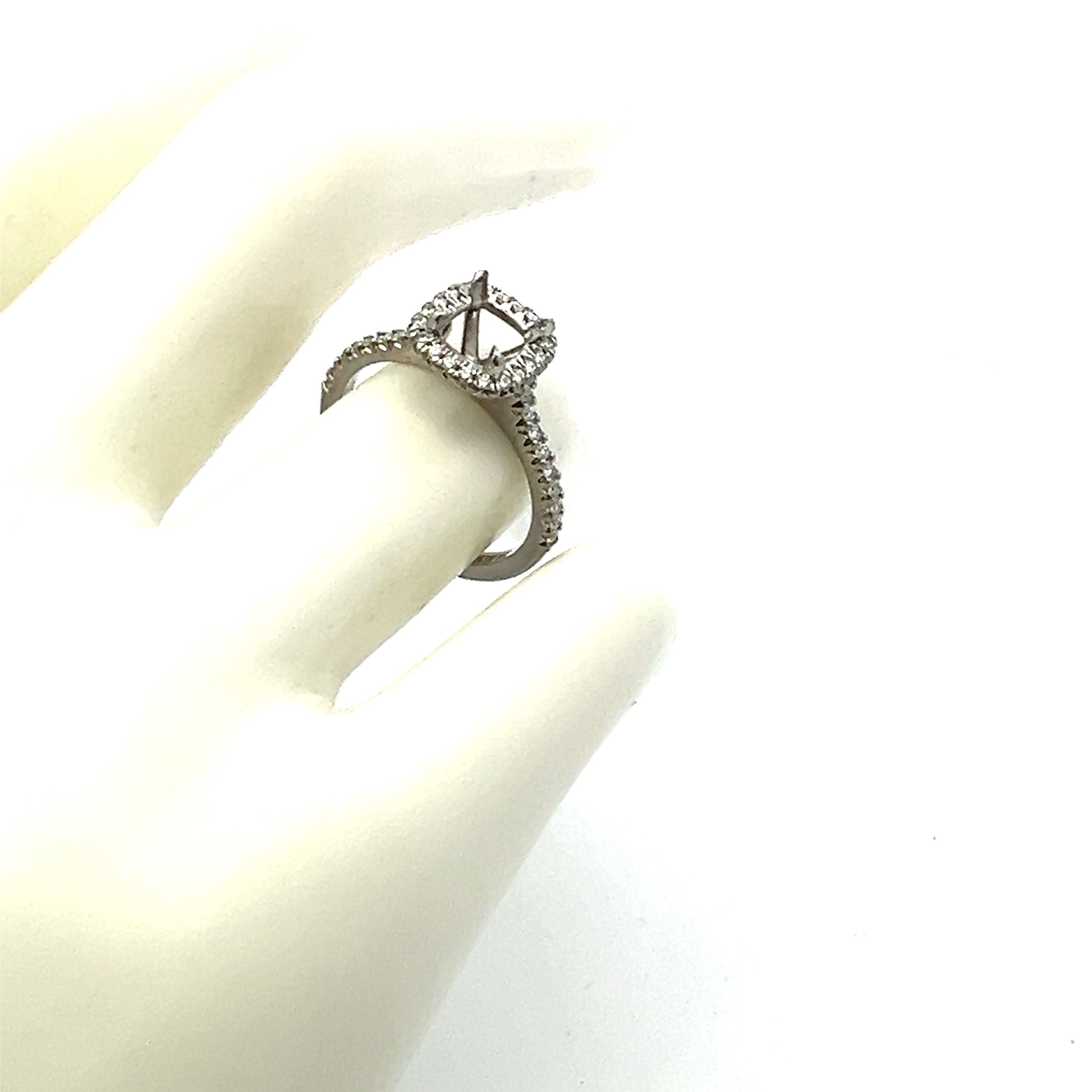 0.34 Carat Round Brilliant I SI1 Diamond Platinum Semi Mount Ring