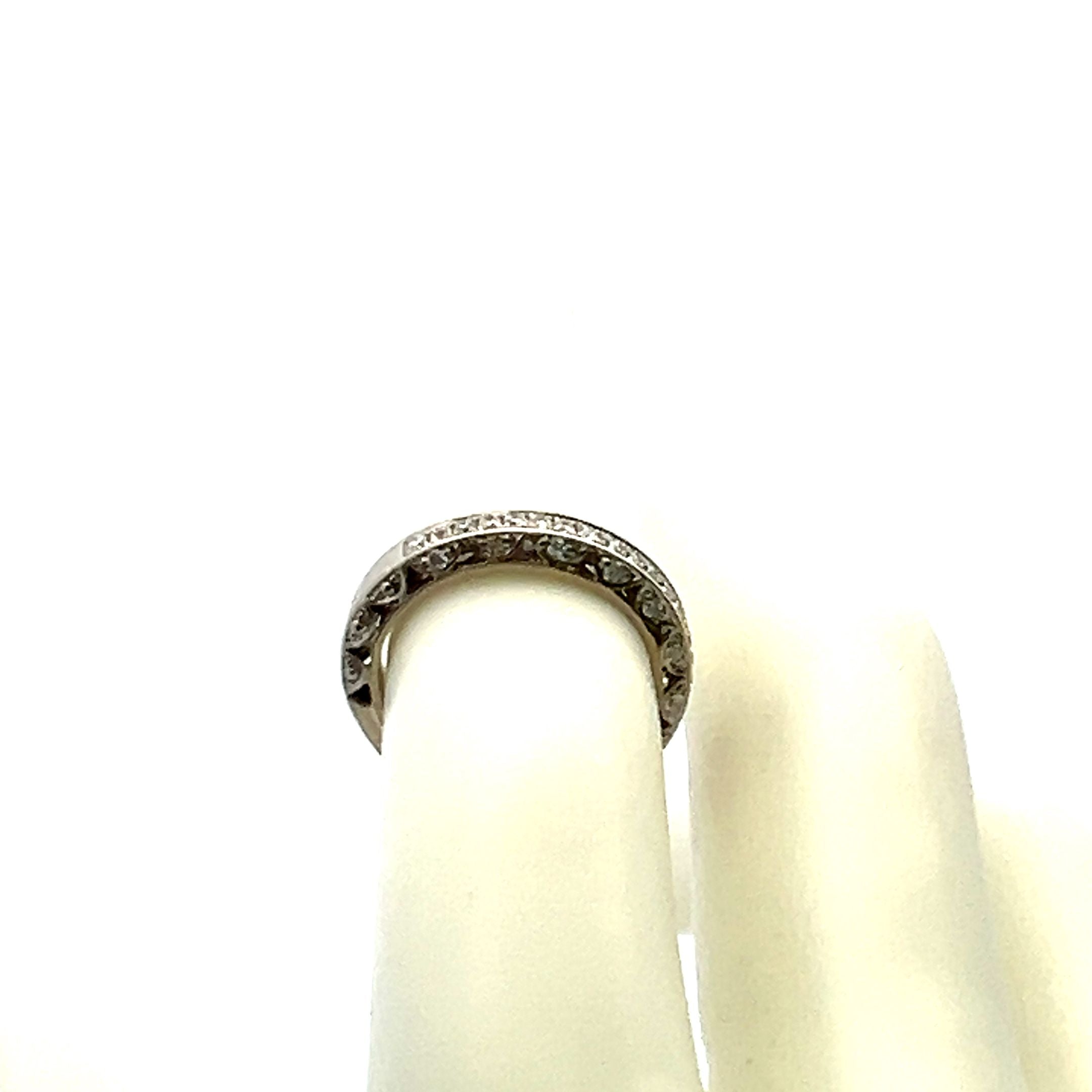 0.40 Carat Round Brilliant I VS2 Diamond 14 Karat White Gold Wedding Band Ring