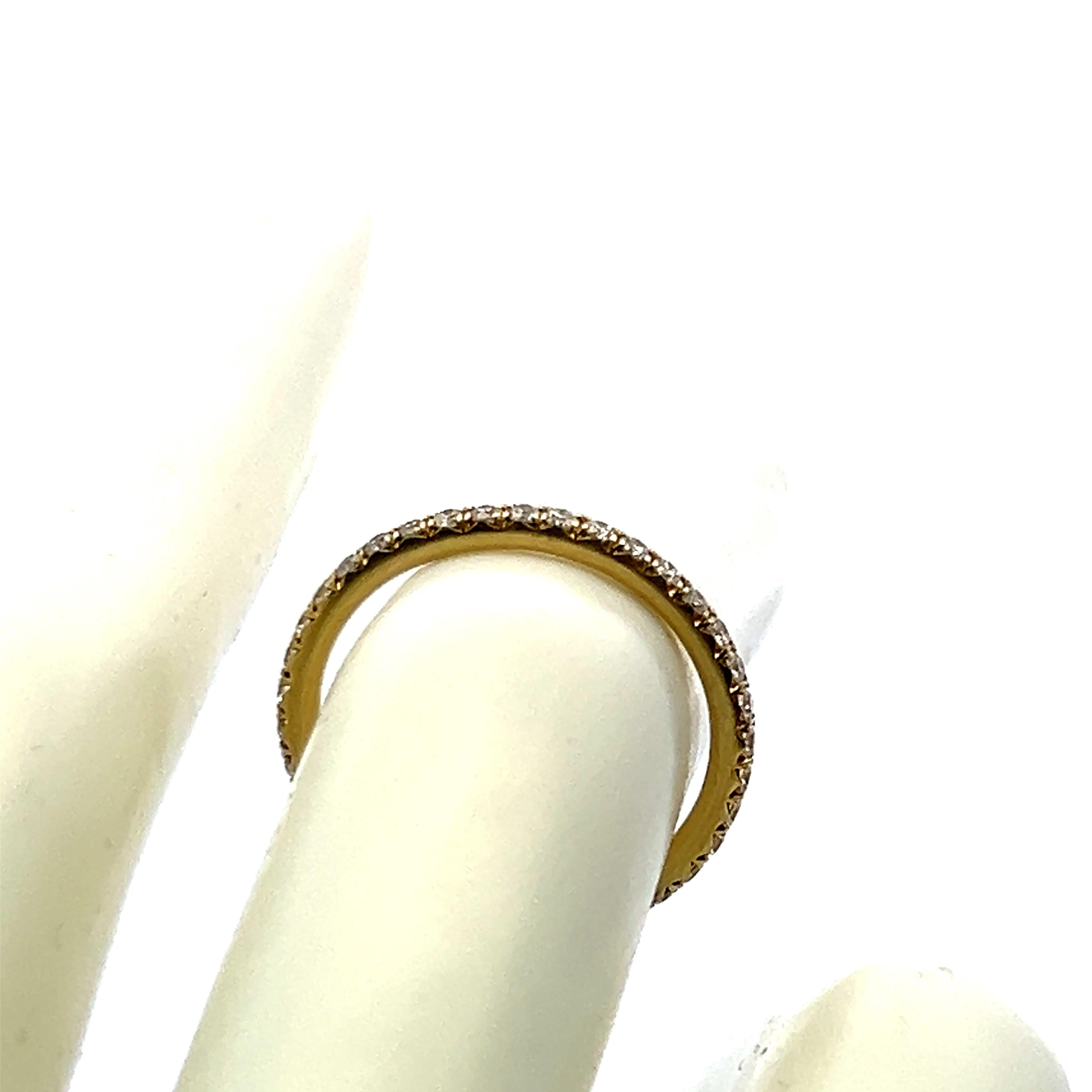 18K Yellow Gold Eternity Band Ring with 0.38 Carat Round H-VS1 Diamond Size 5.75