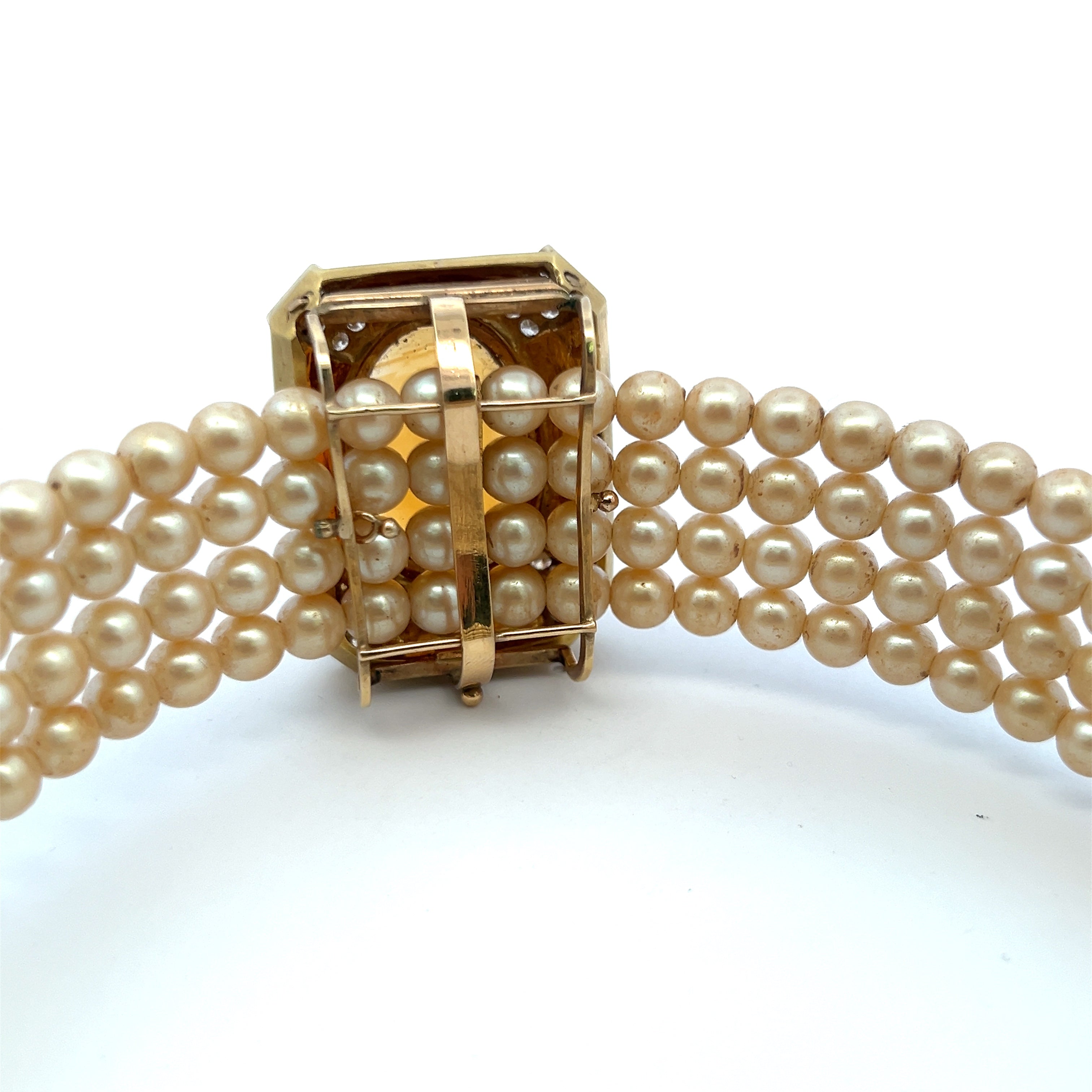 35.00 Carat Oval Shape Citrine 6.00 mm Pearl 18 Karat Yellow Gold Choker Necklace
