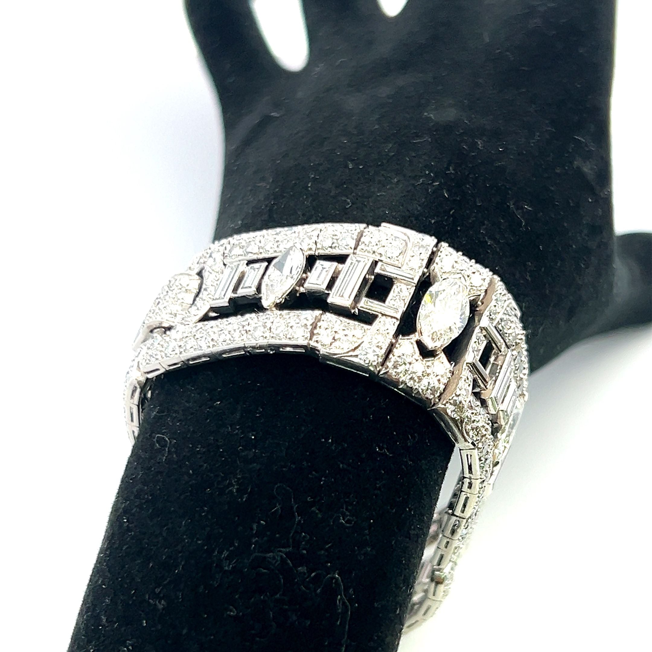22.69 Carat Old European and Marquis Diamond Platinum Art-Deco Bracelet