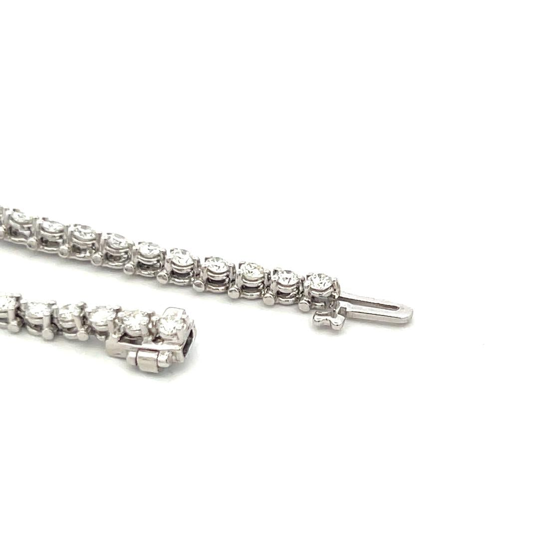 2.84 Carat Round Brilliant Diamond 14 Karat White Gold Tennis Bracelet