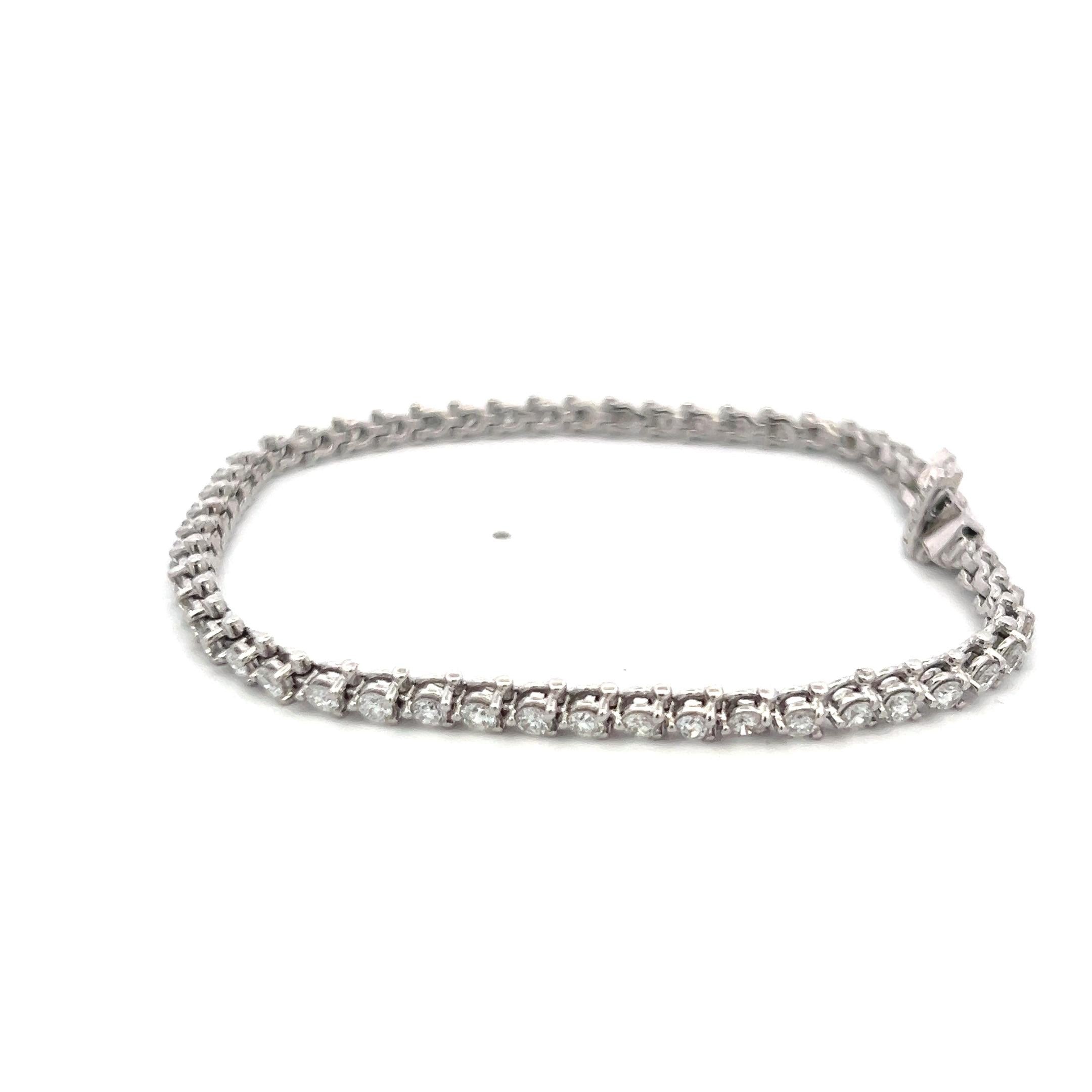 2.84 Carat Round Brilliant Diamond 14 Karat White Gold Tennis Bracelet
