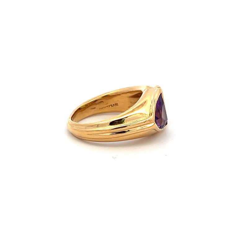 Bvlgari 1.25 Carat Triangular Shape Amethysts 18 Karat Yellow Gold Cocktail Ring