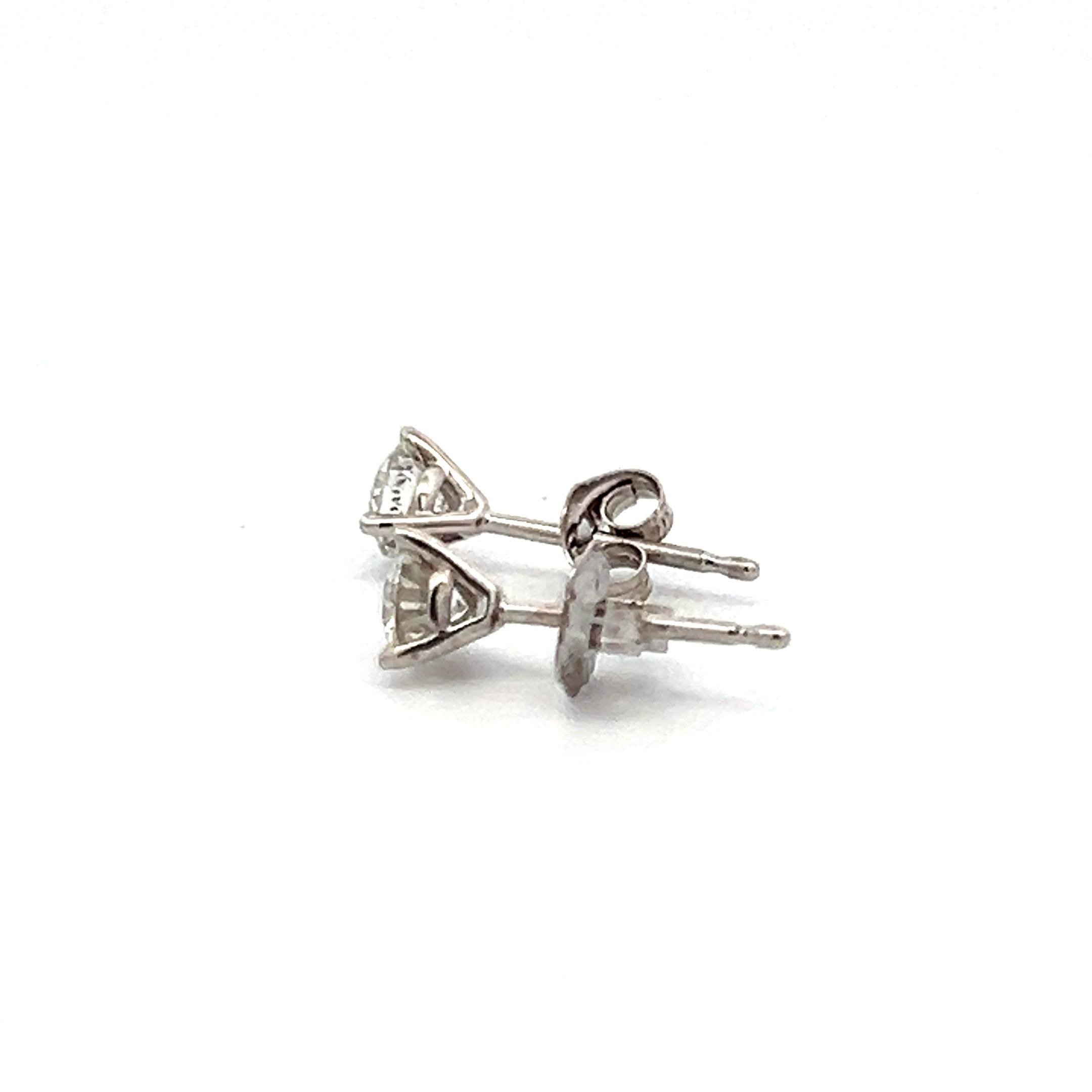 0.48 Carat Round Brilliant Diamond 14 Karat White Gold Stud Earrings