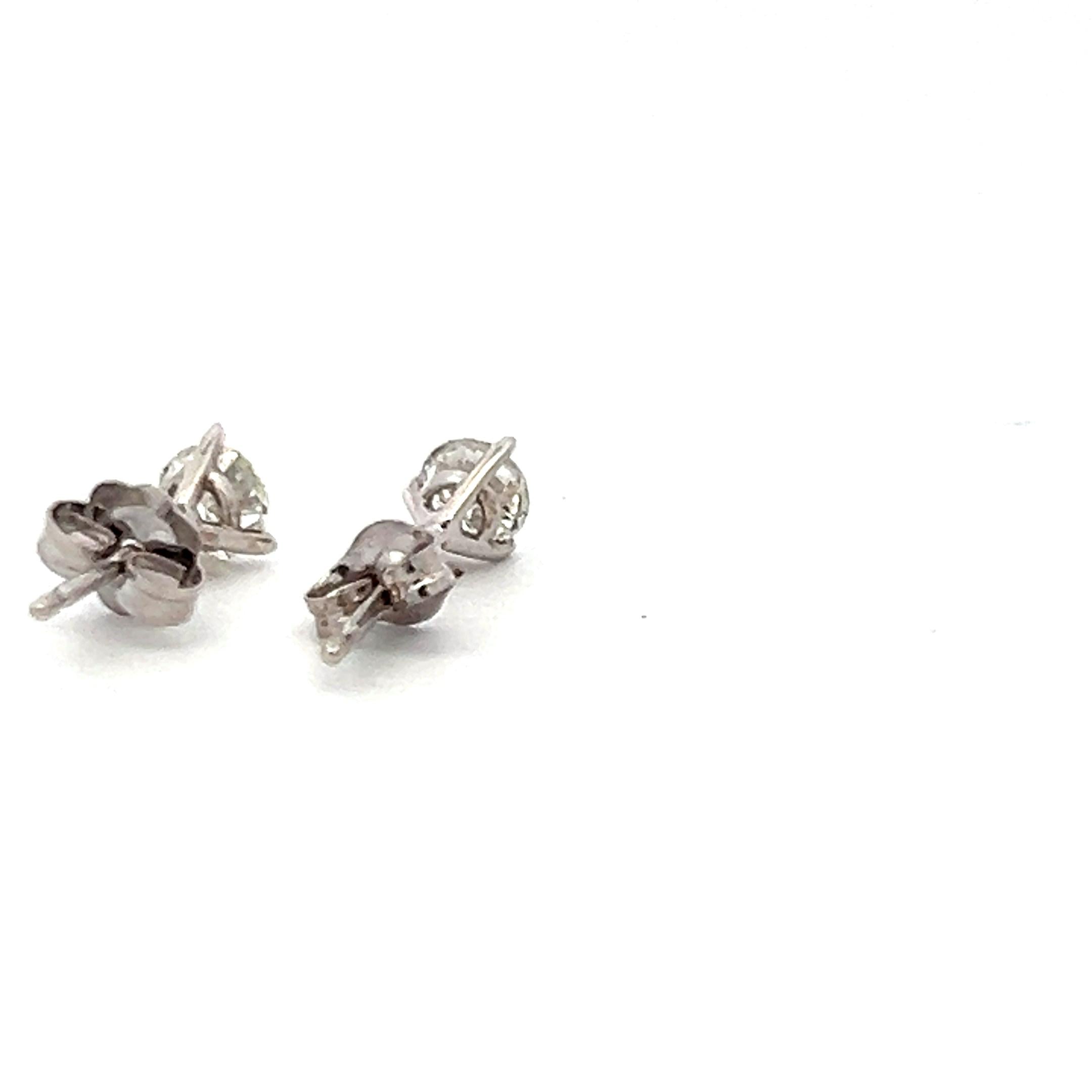 0.48 Carat Round Brilliant Diamond 14 Karat White Gold Stud Earrings
