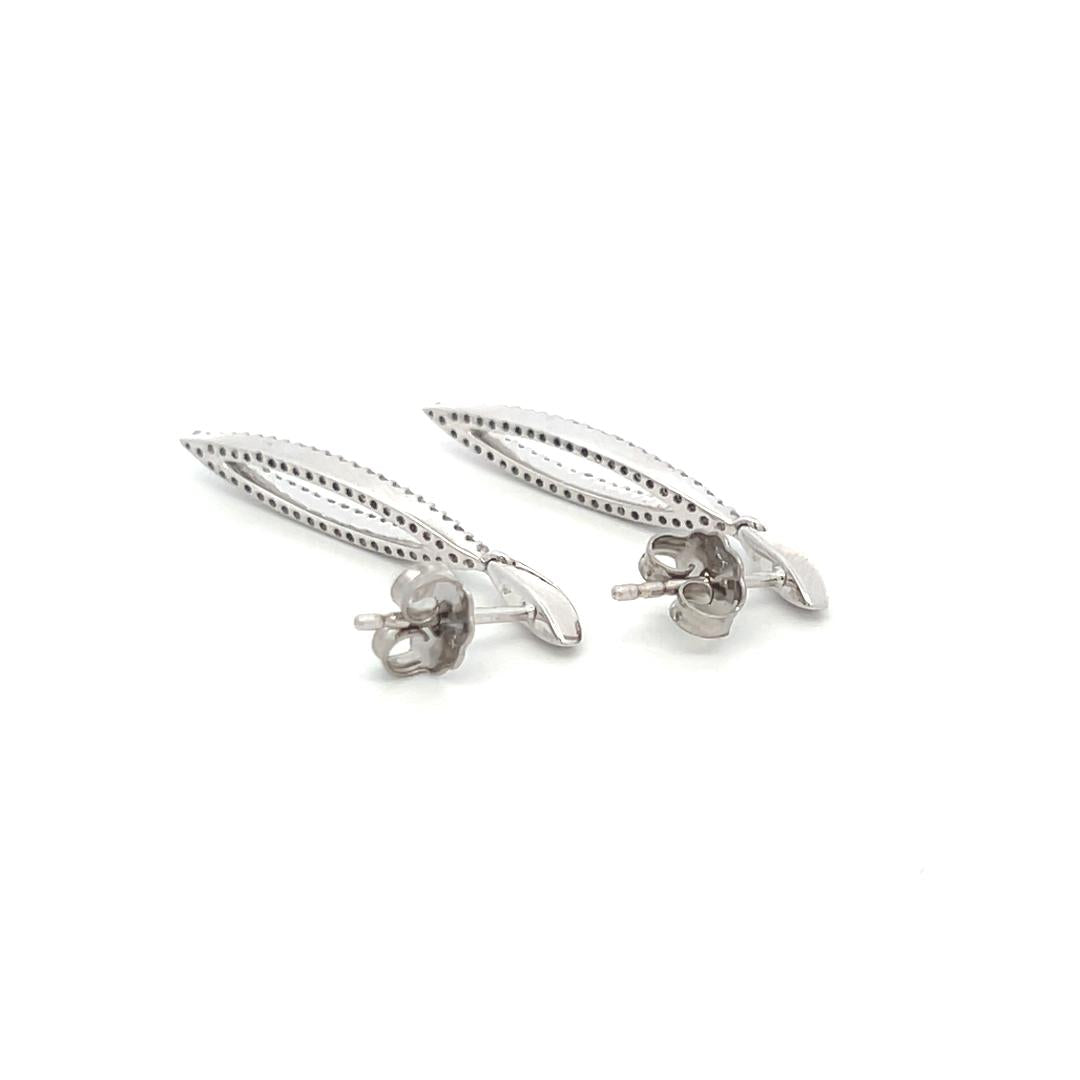 0.25 Carat Round Brilliant Diamond 14K White Gold/Platinum Dangling Earrings