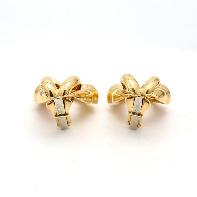 David Webb Vintage 18.50 Grams 18 Karat Yellow Gold Clip On Earrings