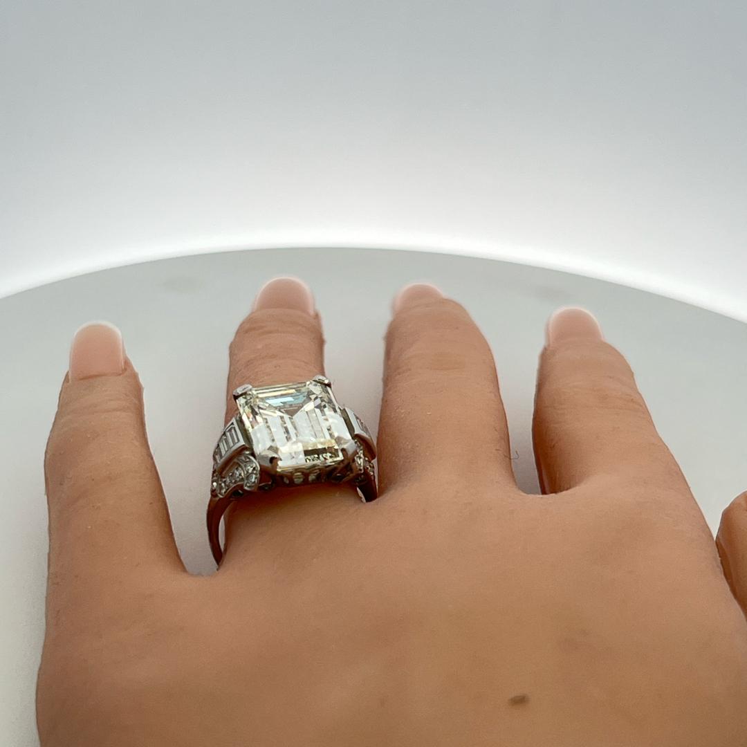 Platinum Art Deco Ring with 13.64ct Emerald & Mixed Cut Diamond Size 9 M VS1 GIA