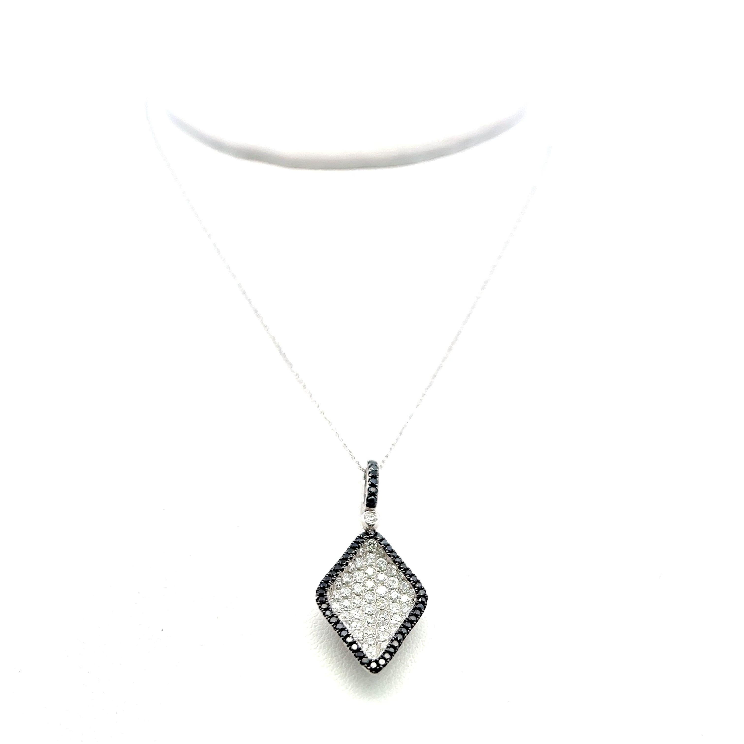 0.97 Carat Round Brilliant G VS2 Diamond 14 Karat White Gold Pendant Necklace