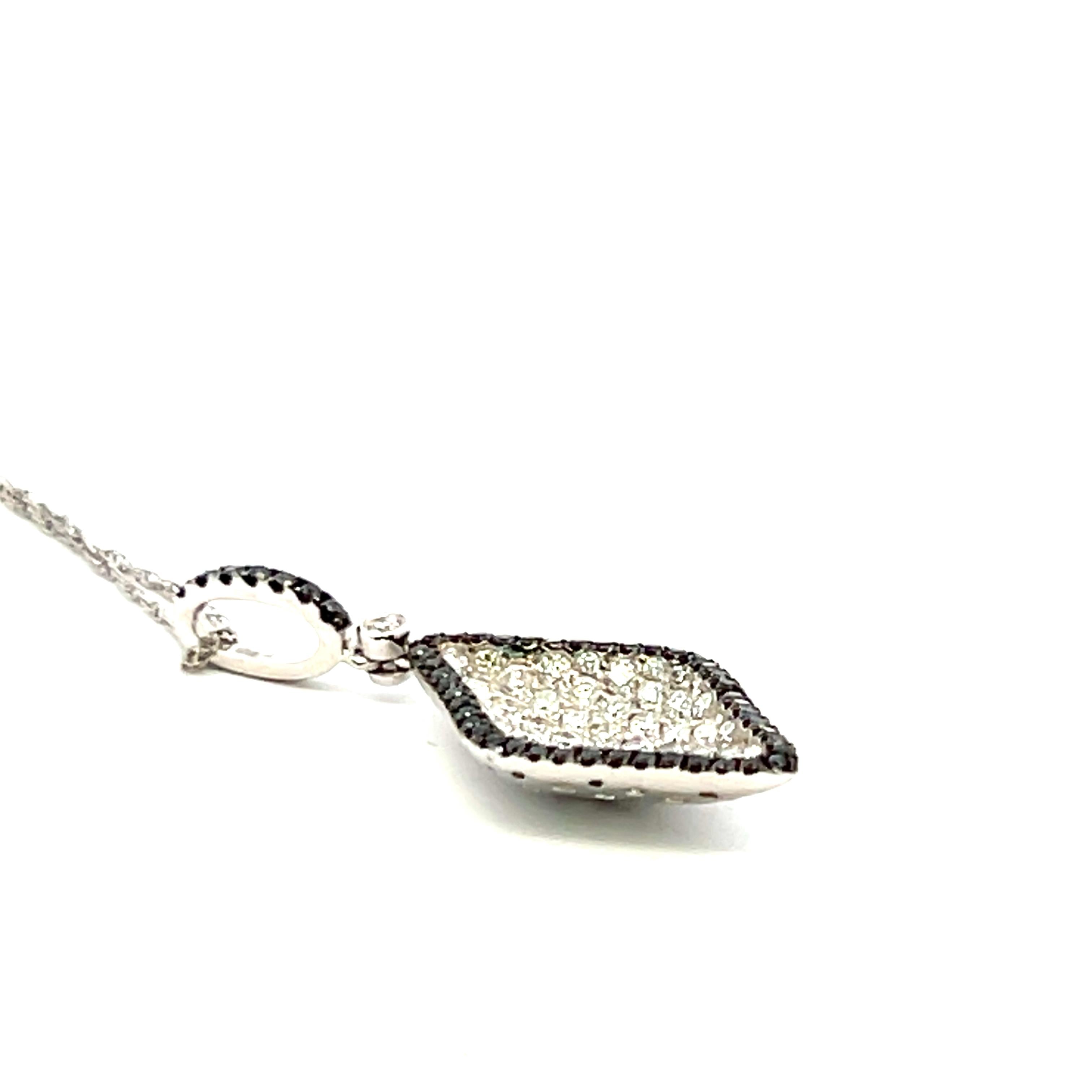 0.97 Carat Round Brilliant G VS2 Diamond 14 Karat White Gold Pendant Necklace