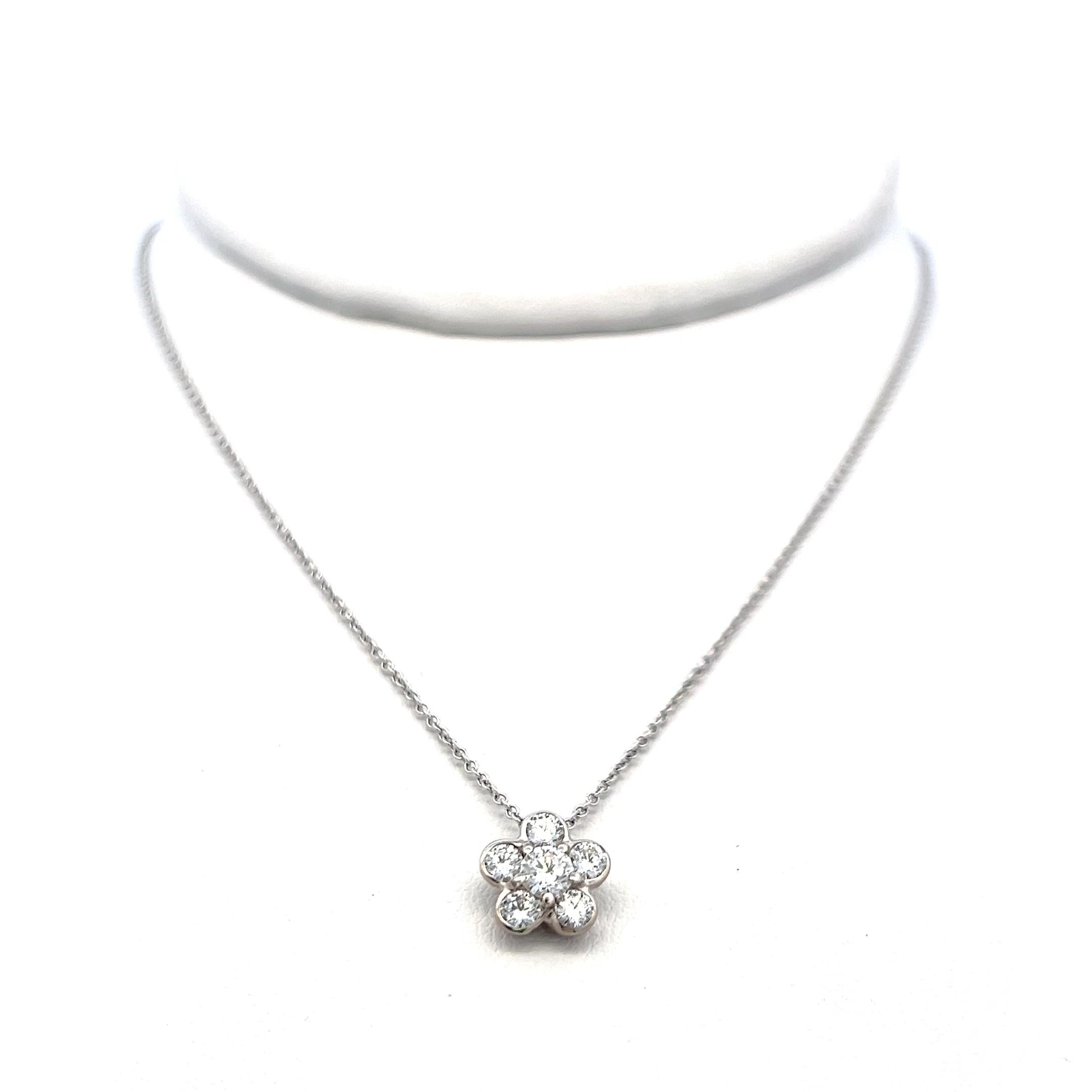0.49 Carat Round Brilliant G VS1 Diamond 18 Karat White Gold Pendant Necklace