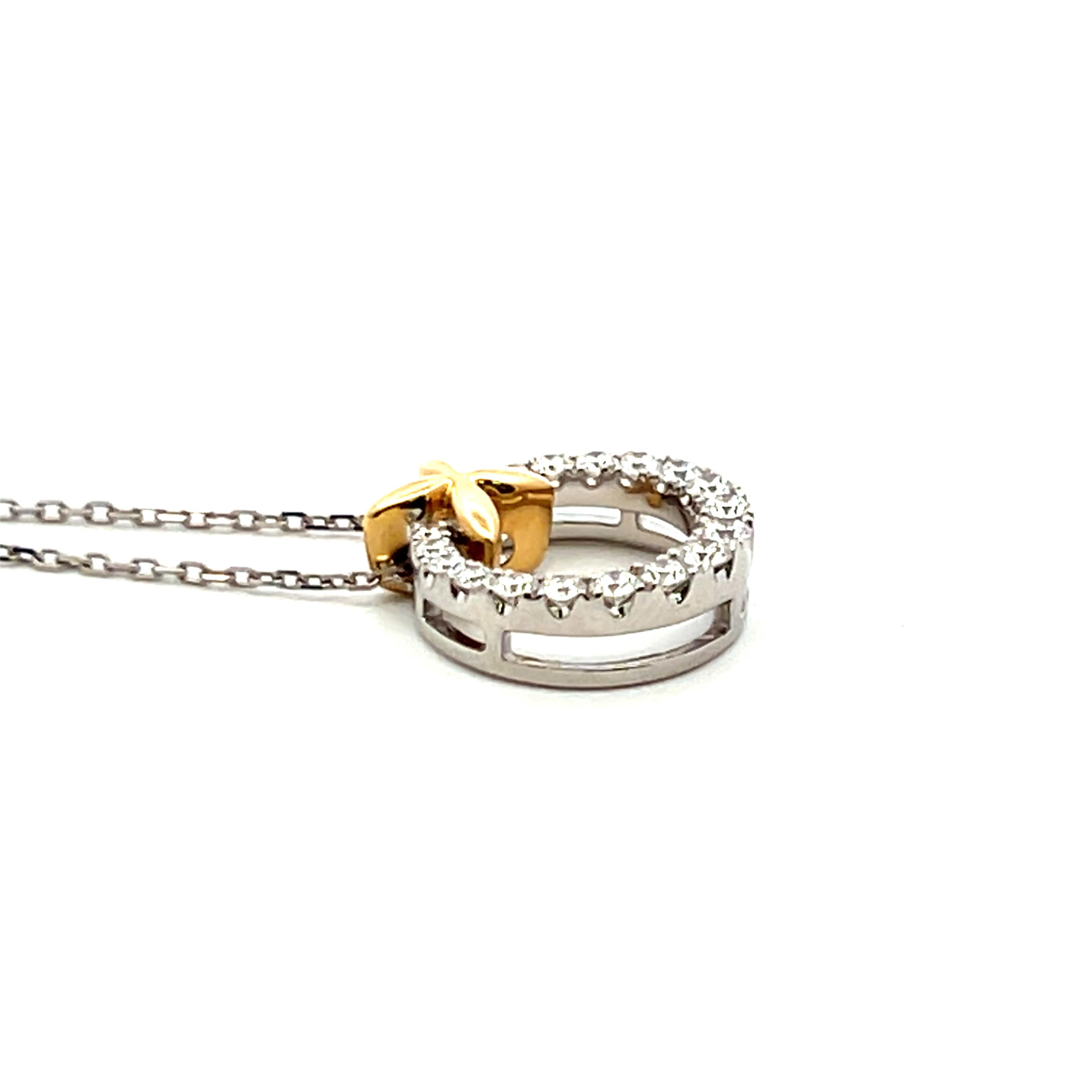 0.42 Carat Round Brilliant G VS1 Diamond 14 Karat Two Tone Gold Pendant Necklace