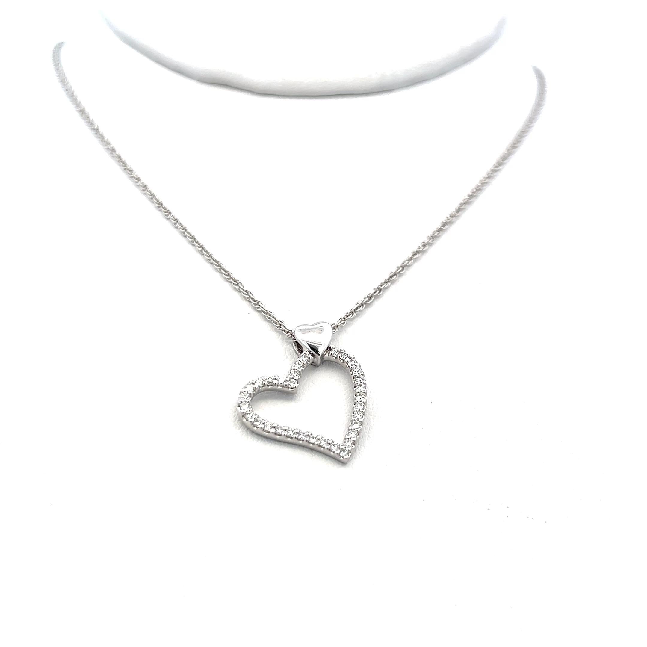 0.29 Carat Round Brilliant G VS2 Diamond 14 Karat White Gold Pendant Necklace