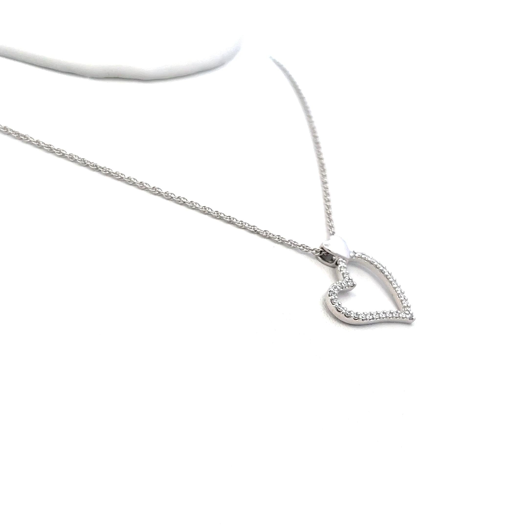 0.29 Carat Round Brilliant G VS2 Diamond 14 Karat White Gold Pendant Necklace