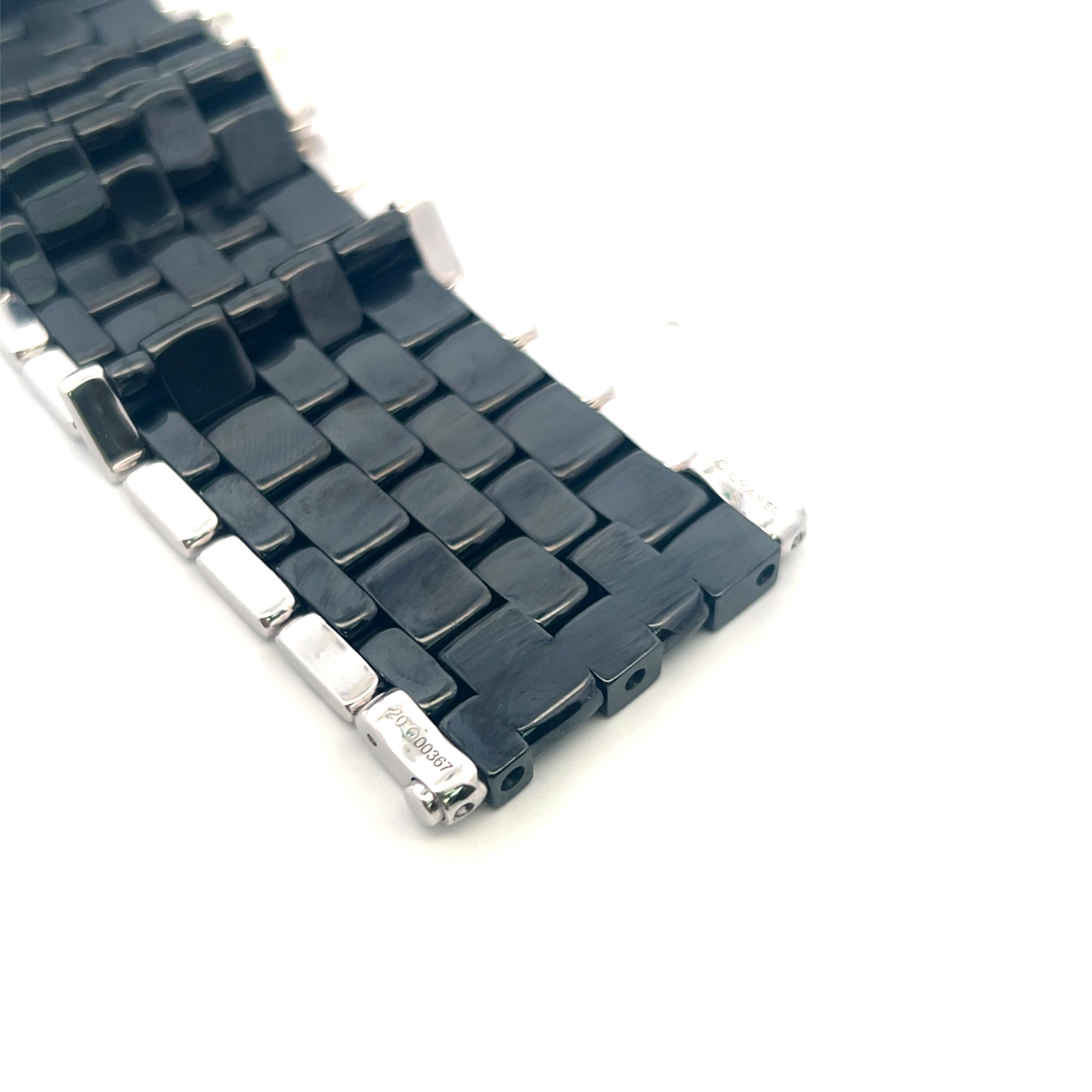 Chanel Ceramic Vintage 149.30 Grams 18 Karat White Gold Link Bracelet
