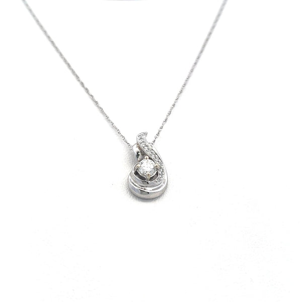 0.62 Carat Round Brilliant G VS2 Diamond 14 Karat White Gold Pendant Necklace