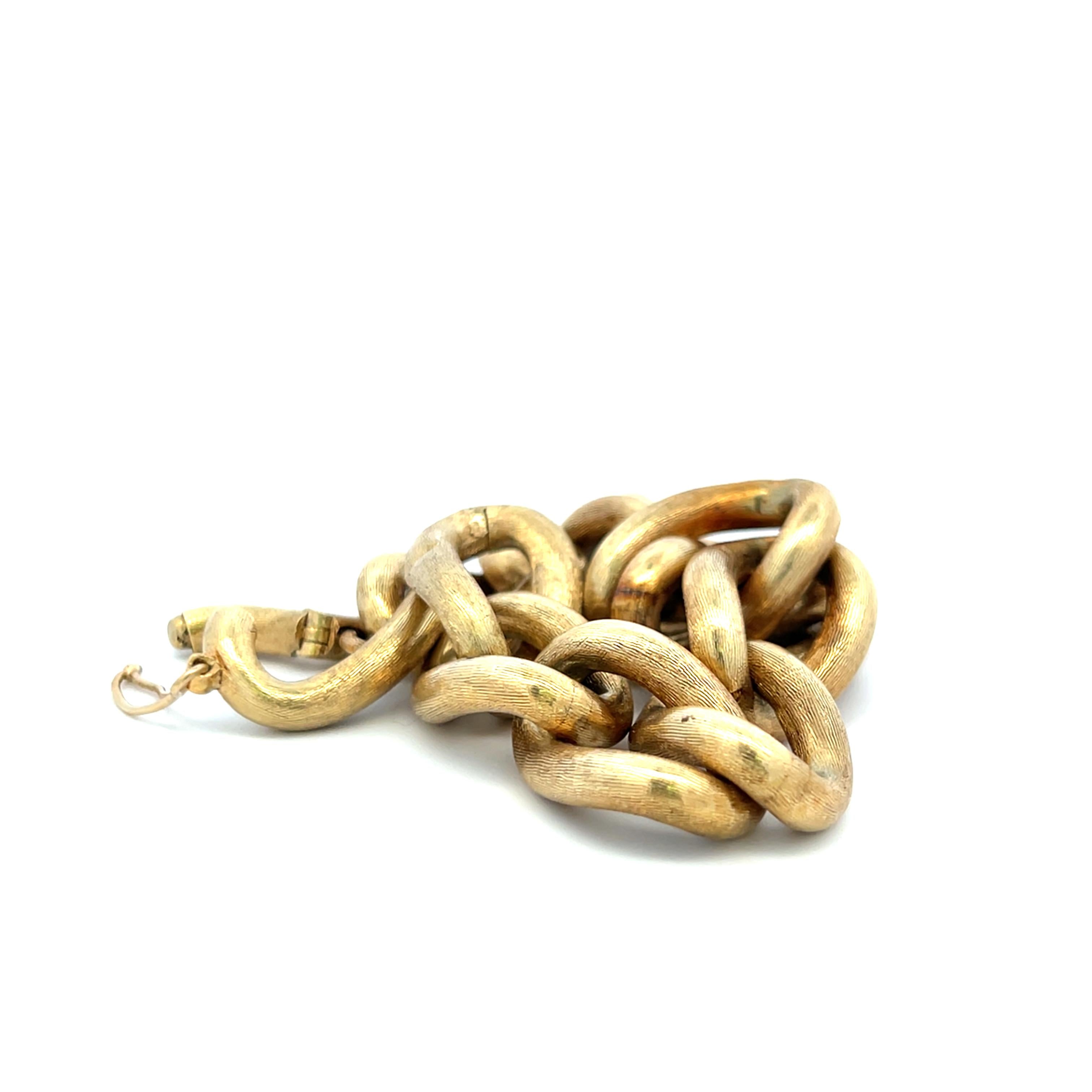 Vintage 18 Karat Yellow Gold Chain Link Bracelet 39.8 Grams Textured 8 inch