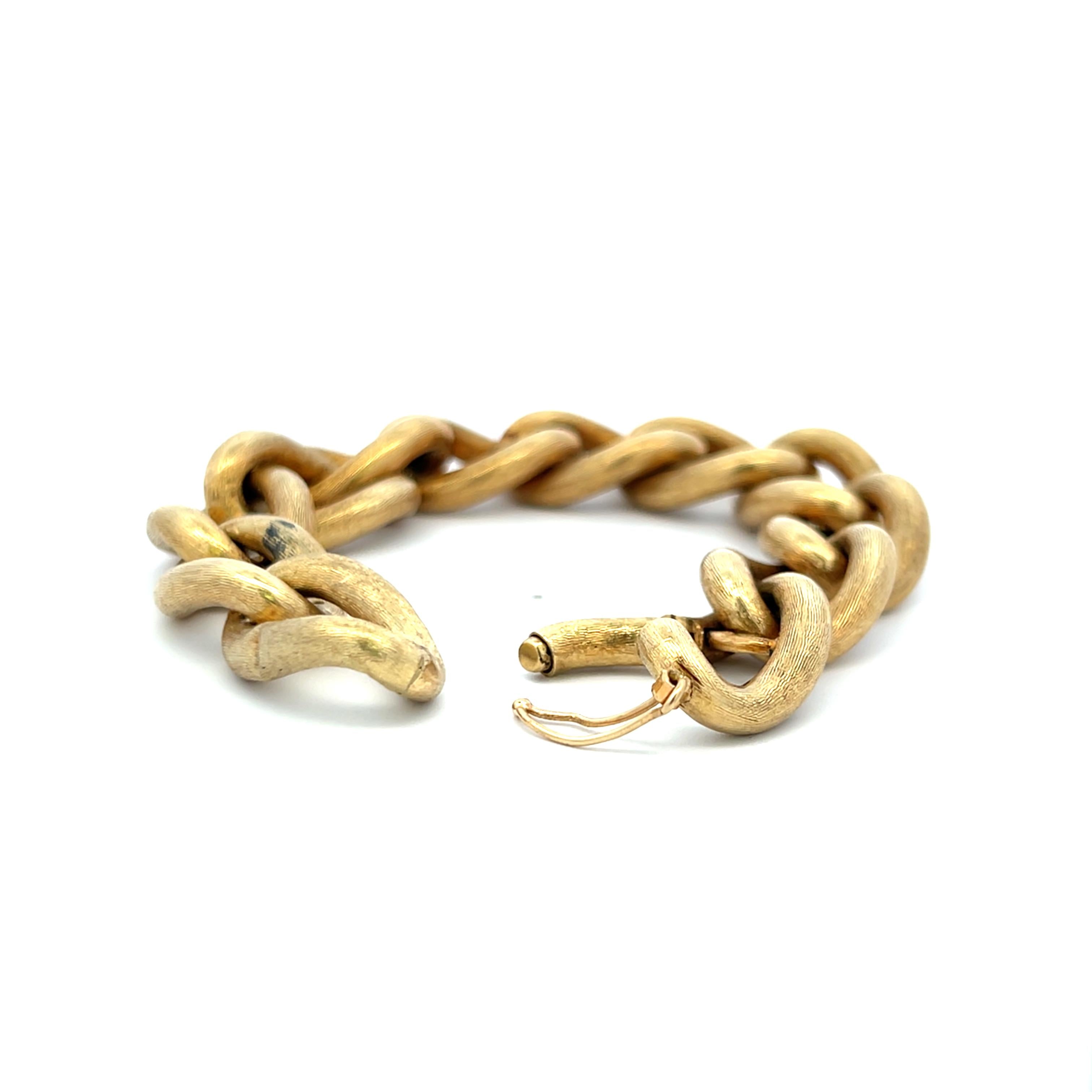 Vintage 18 Karat Yellow Gold Chain Link Bracelet 39.8 Grams Textured 8 inch