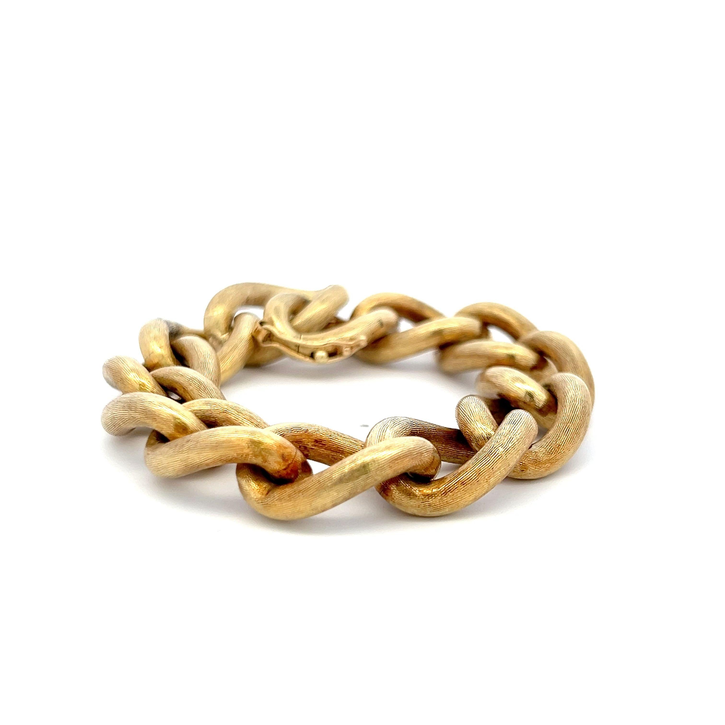 Vintage 18 Karat Yellow Gold Chain Link Bracelet 39.8 Grams Textured 8 inch