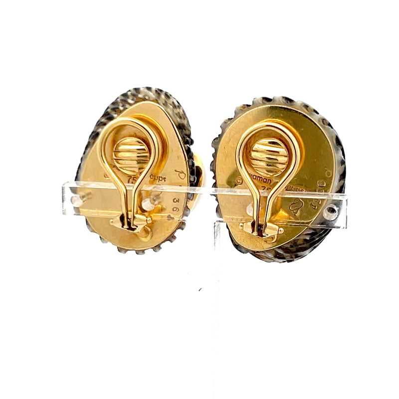 Seaman Schepps 18 Karat Yellow Gold Clip On Shell Earrings