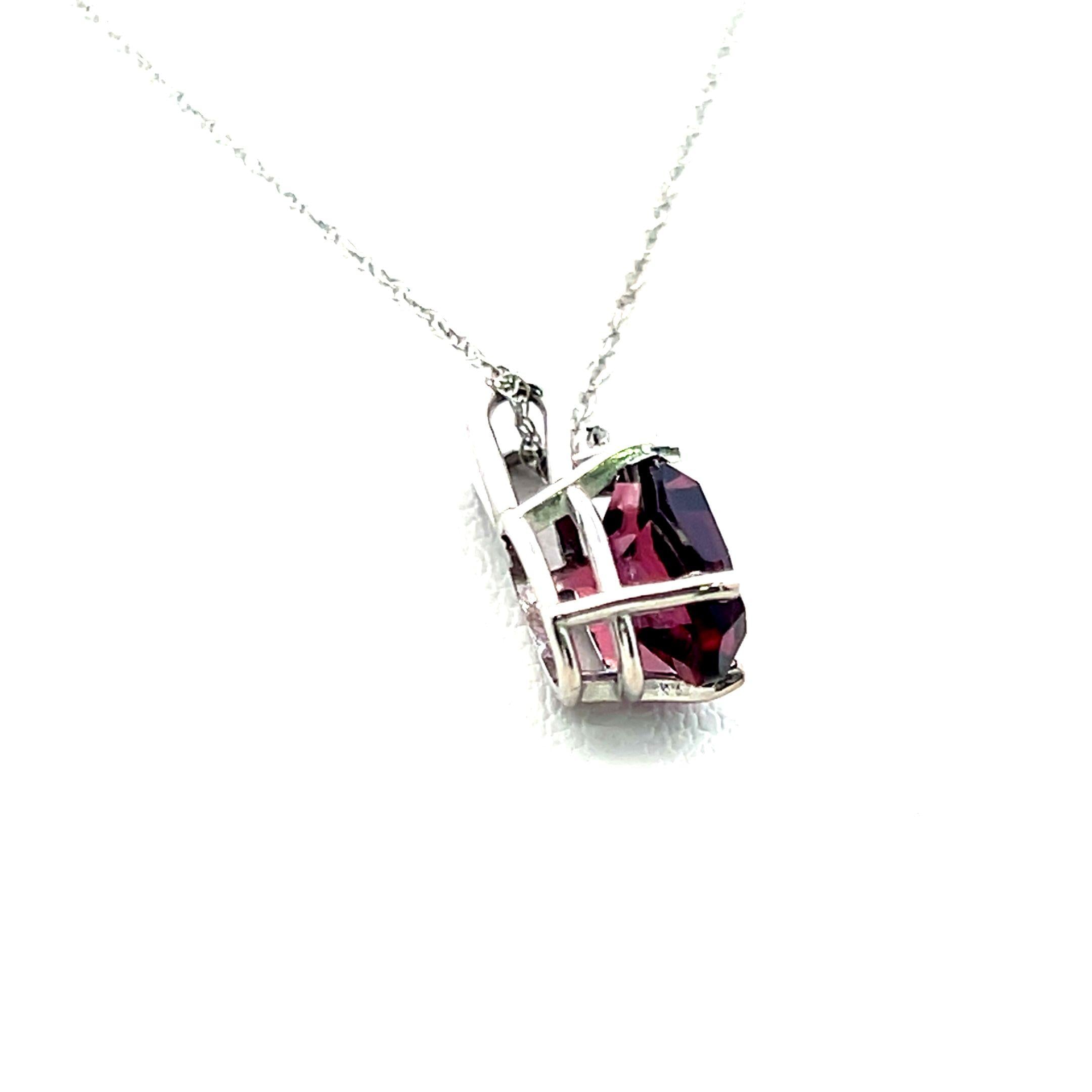0.85 Carat Amethysts 0.03 Carat Round Diamond 14K White Gold Pendant Necklace