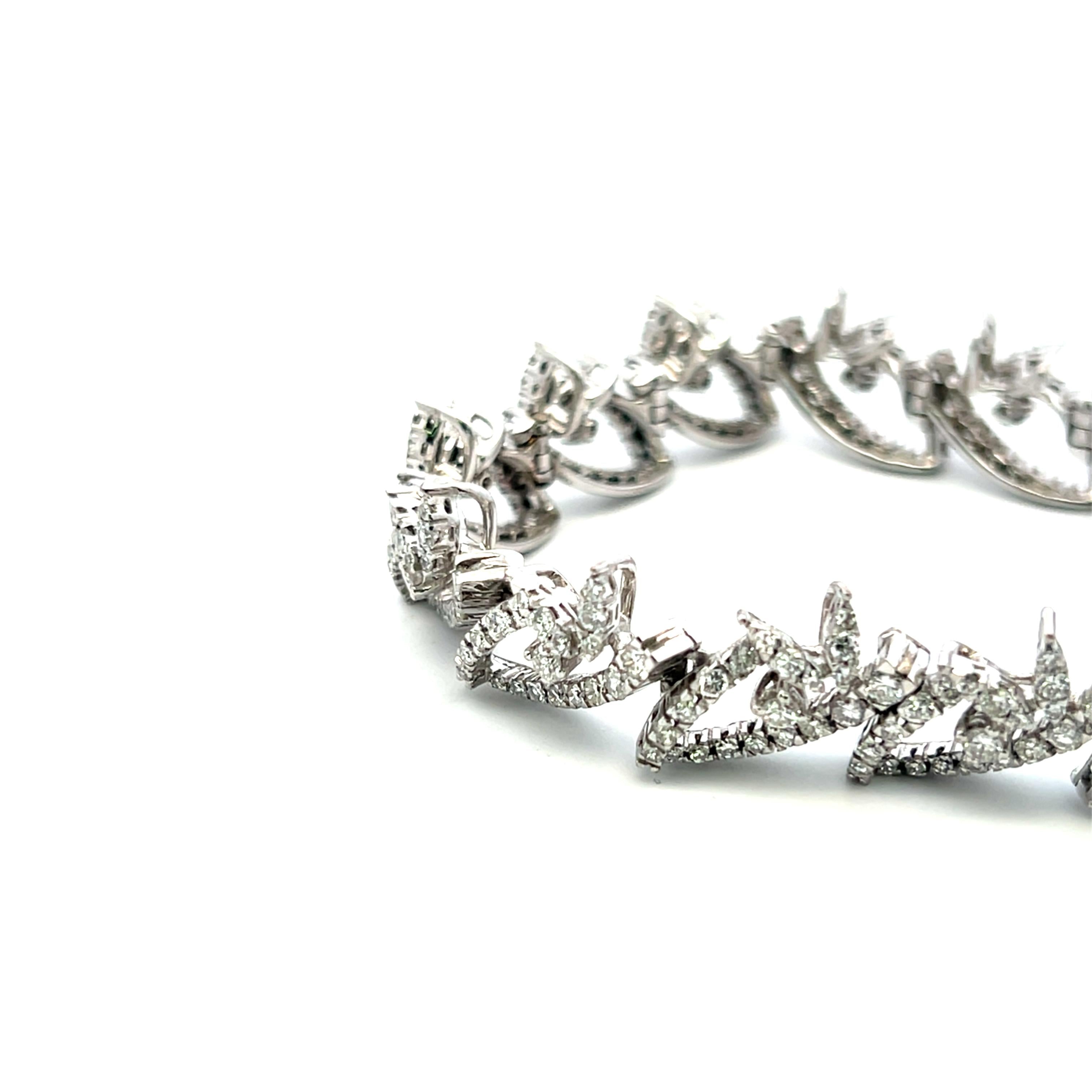 4.50 Carat Round Brilliant G VS2 Diamond 18 Karat White Gold Link Bracelet
