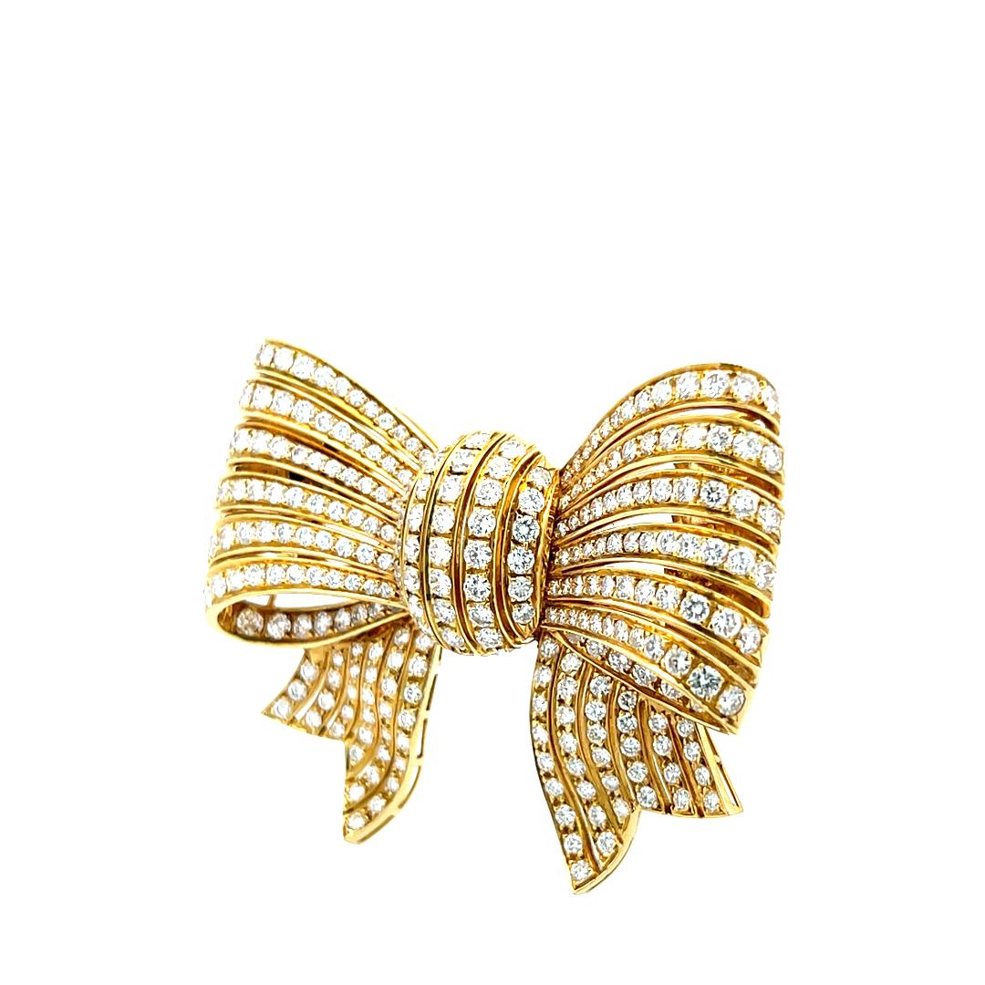 Van Cleef & Arpels 10.00 Carat Round Diamond 18K Yellow Gold Pin Brooch