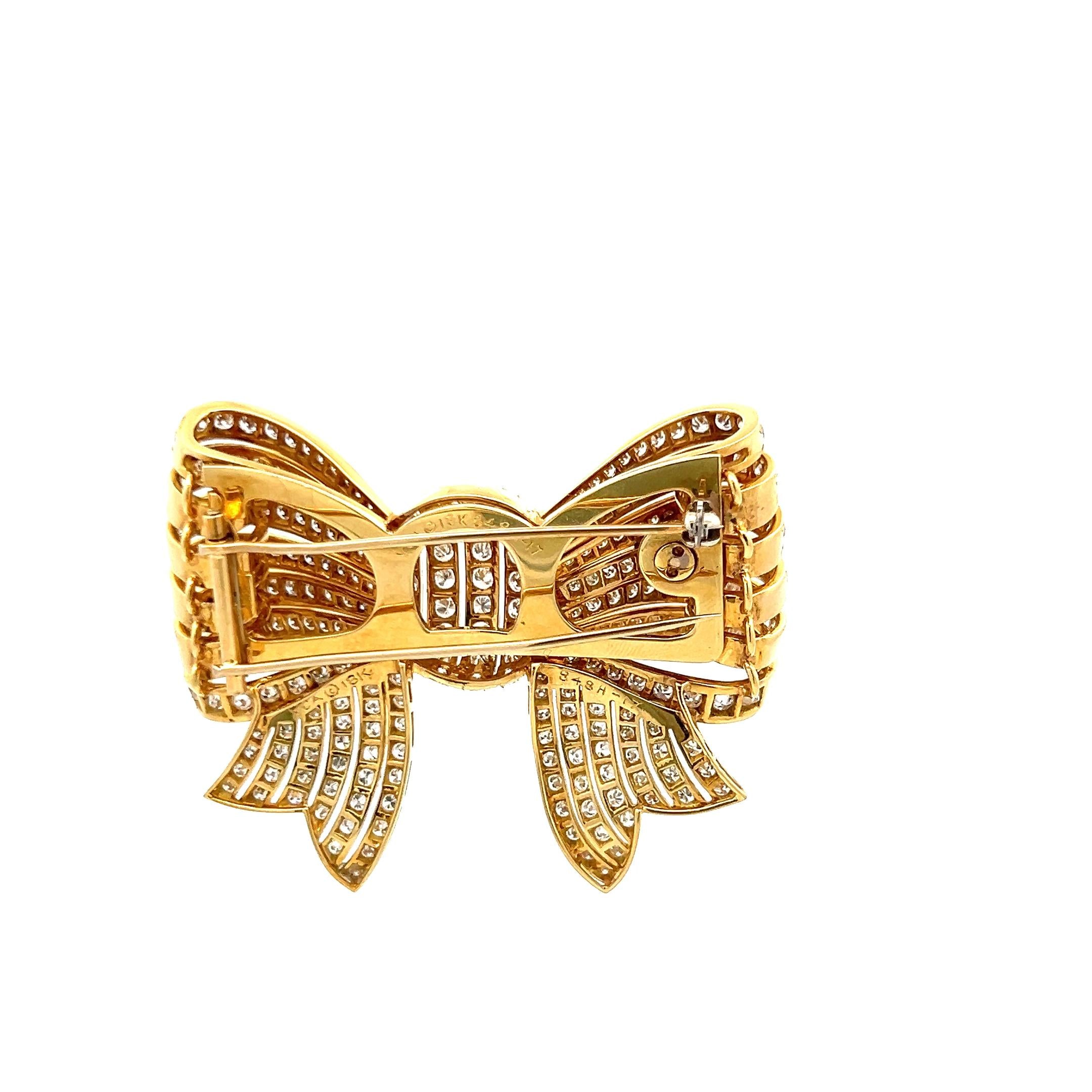 Van Cleef & Arpels 10.00 Carat Round Diamond 18K Yellow Gold Pin Brooch