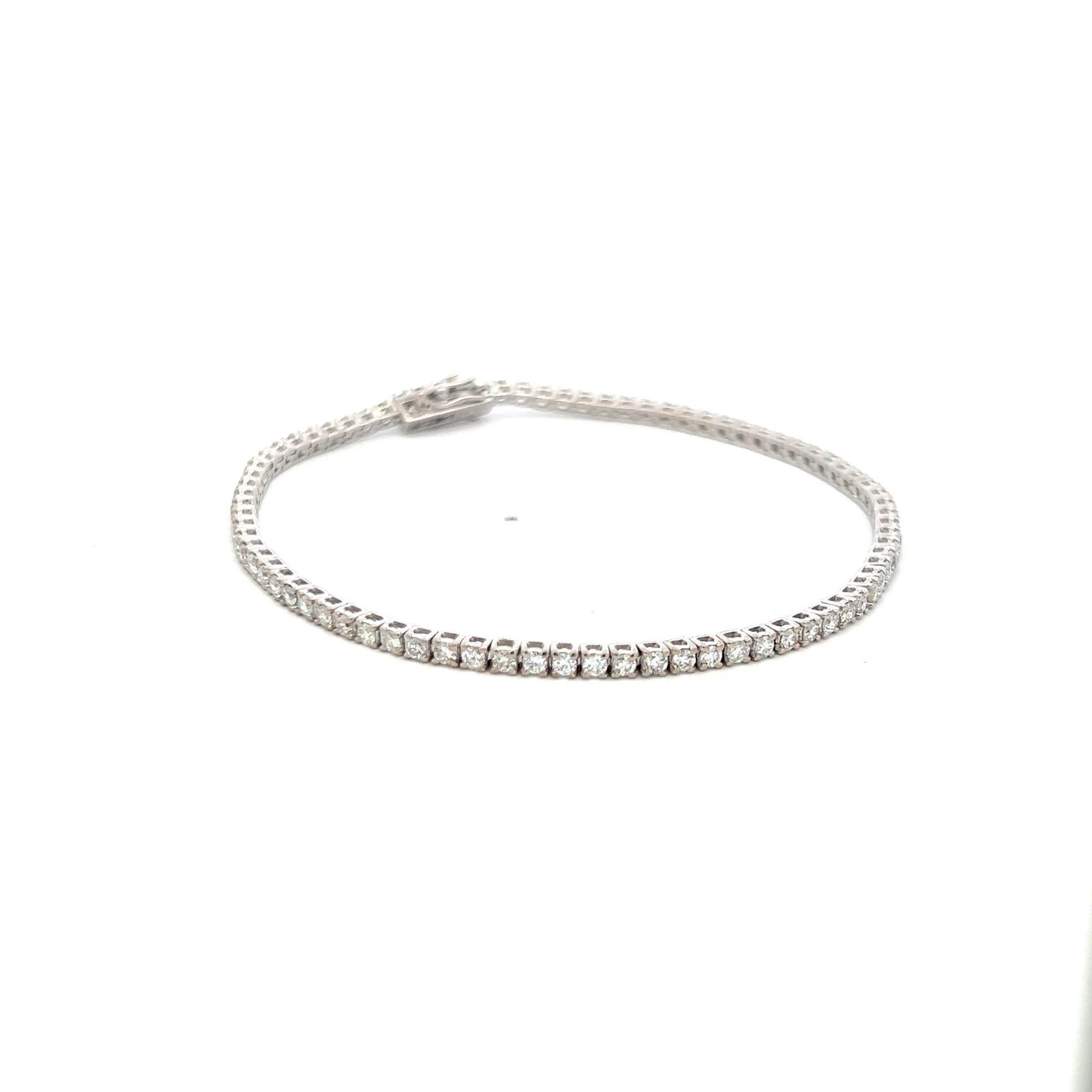1.96 Carat Round Brilliant Diamond 14 Karat White Gold Tennis Bracelet