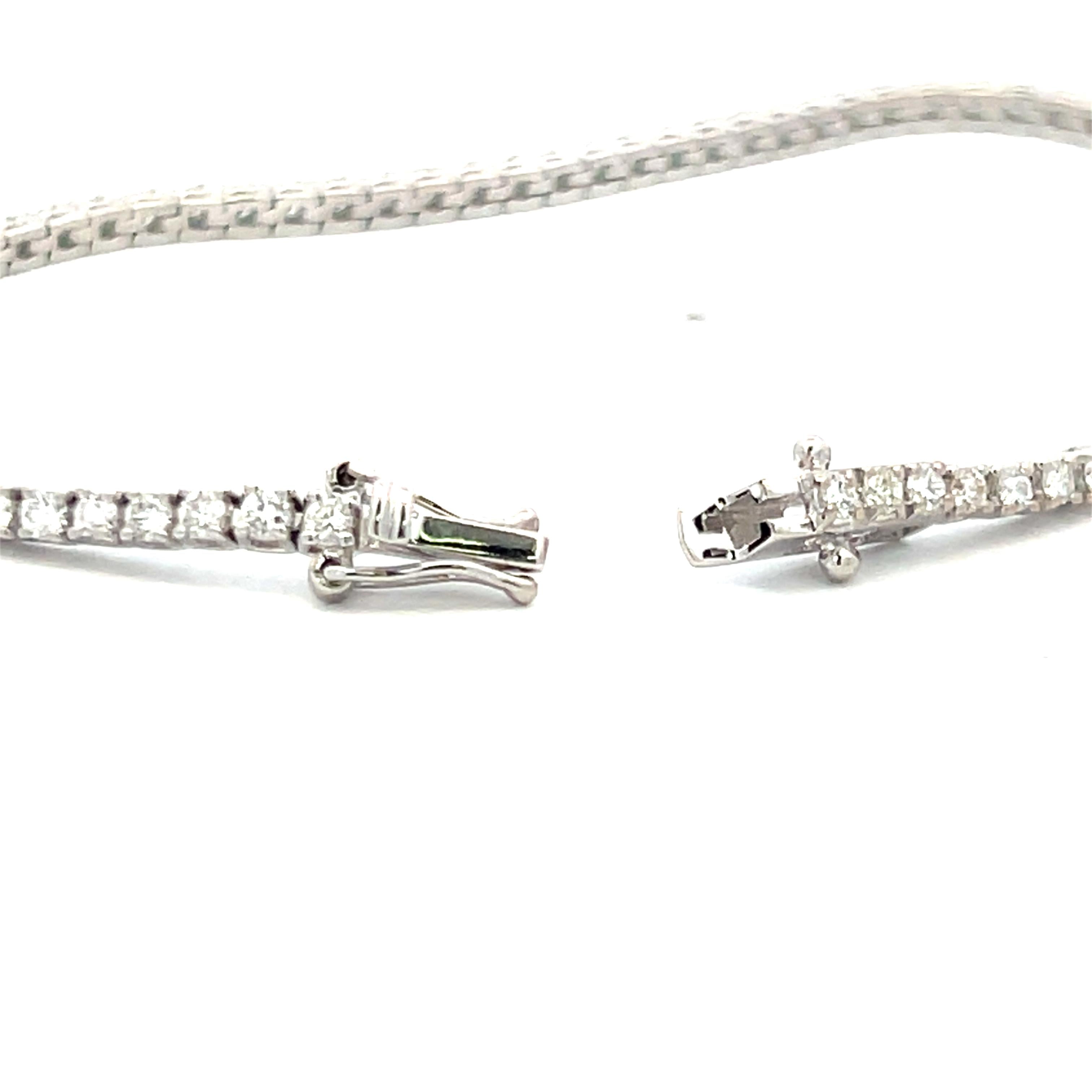 1.96 Carat Round Brilliant Diamond 14 Karat White Gold Tennis Bracelet