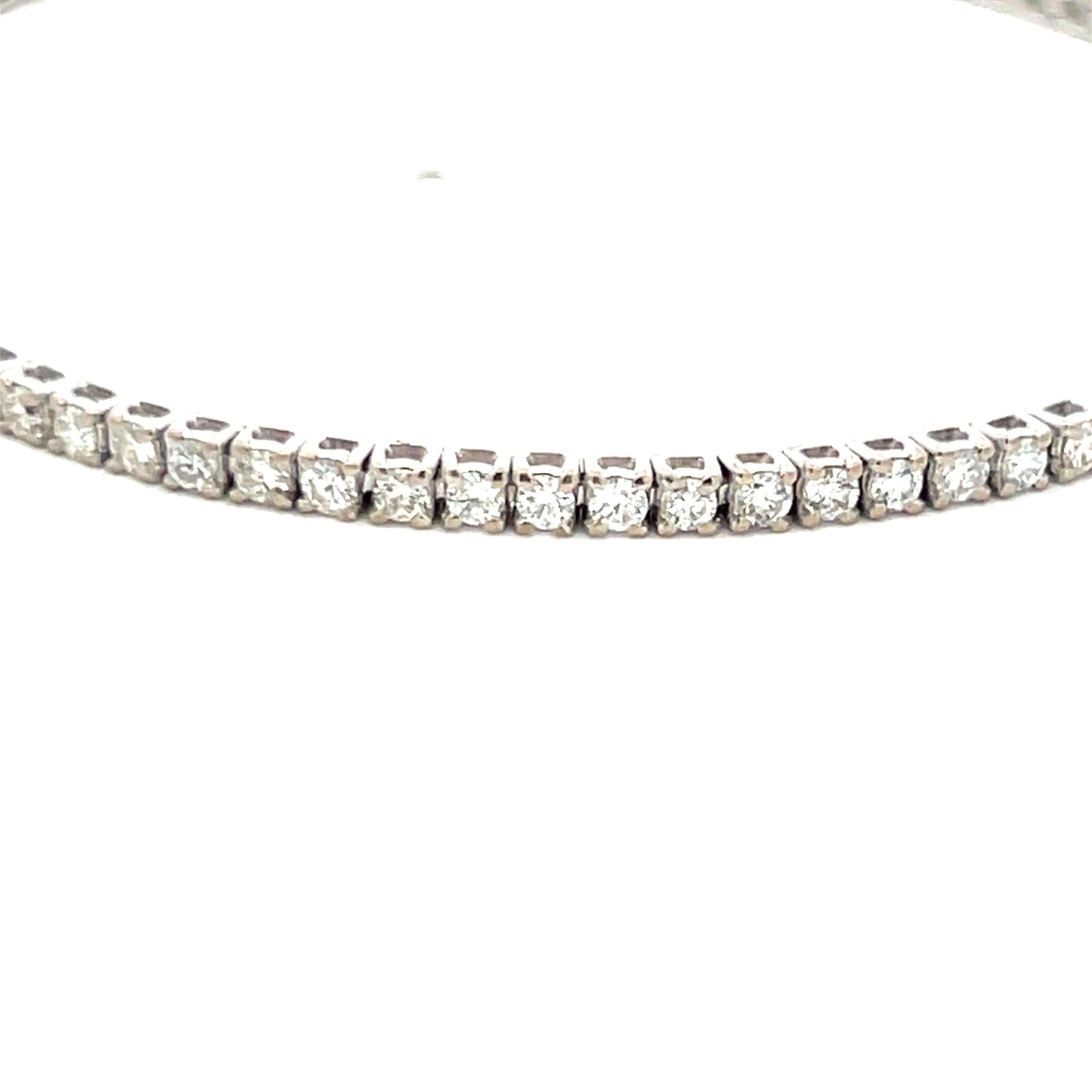 1.96 Carat Round Brilliant Diamond 14 Karat White Gold Tennis Bracelet