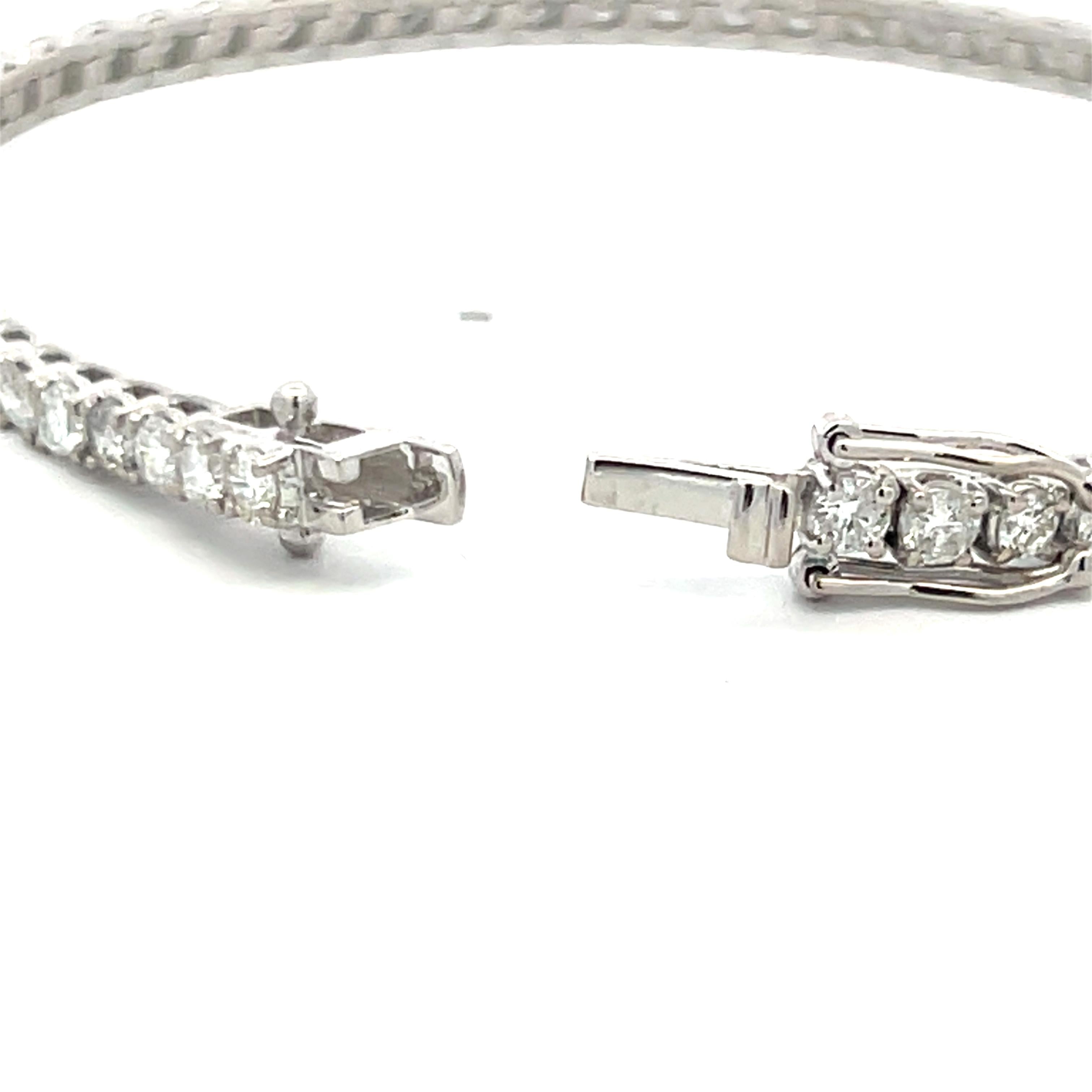 4.83 Carat Round Brilliant Diamond 14 Karat White Gold Tennis Bracelet