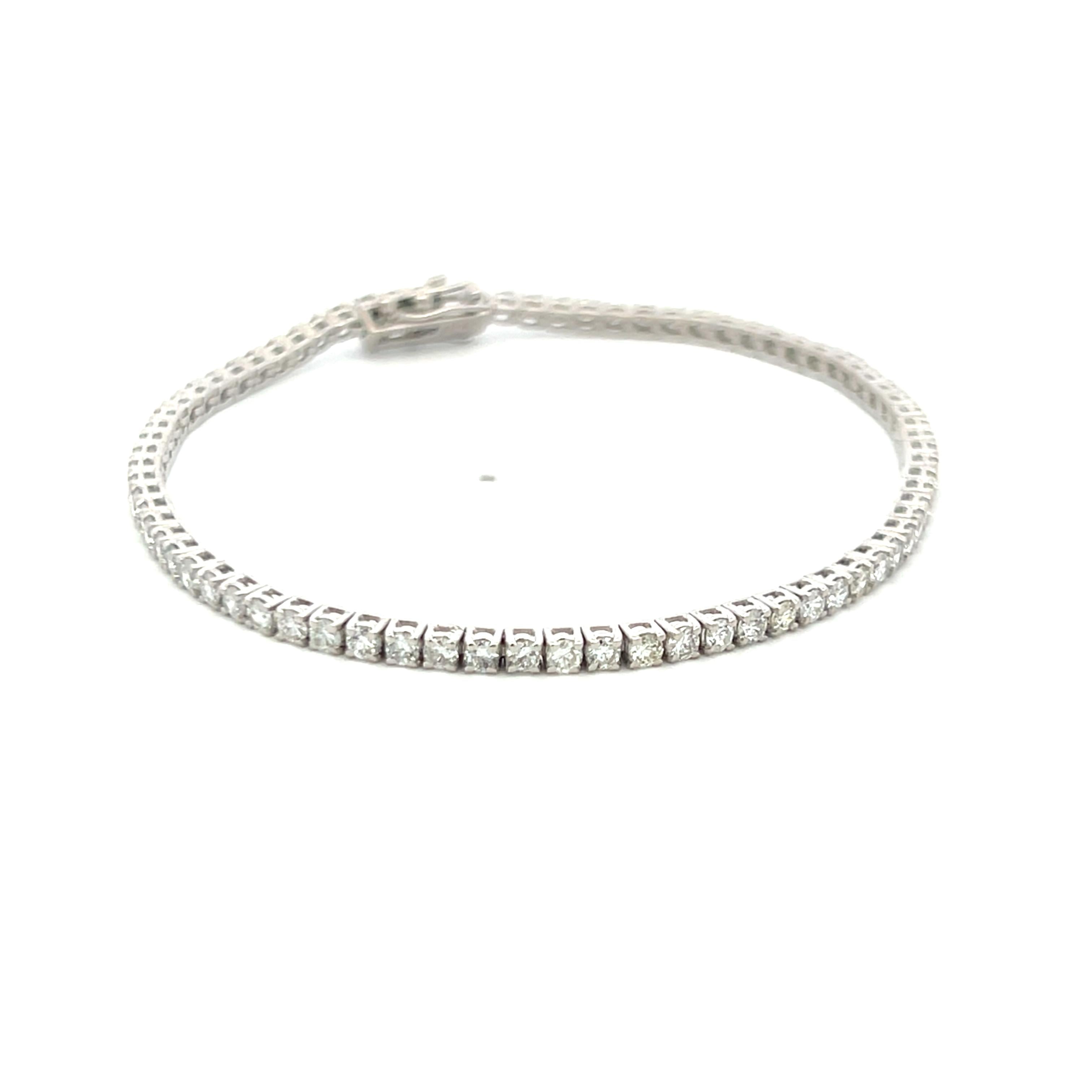 2.96 Carat Round Brilliant Diamond 14 Karat White Gold Tennis Bracelet