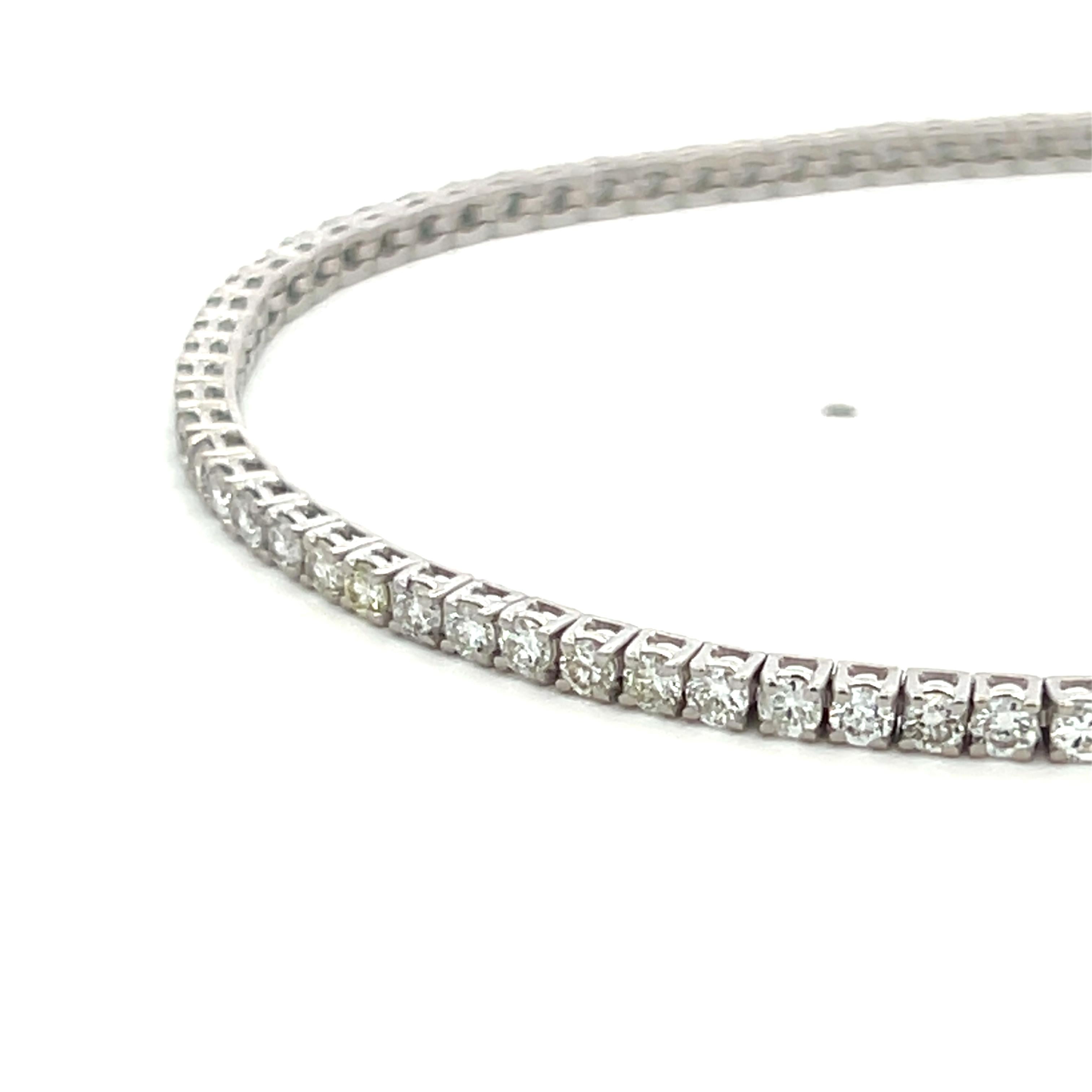 2.96 Carat Round Brilliant Diamond 14 Karat White Gold Tennis Bracelet