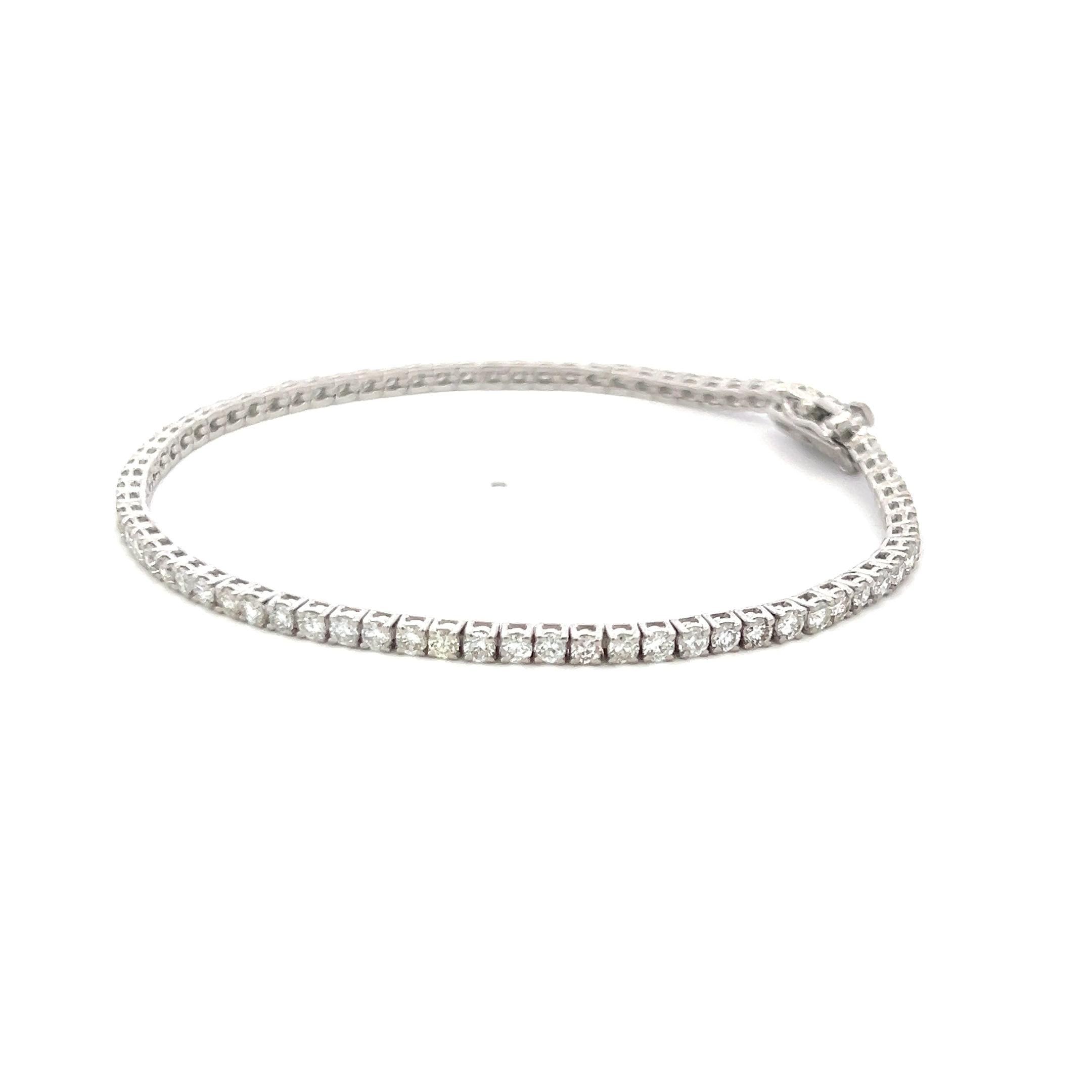 2.96 Carat Round Brilliant Diamond 14 Karat White Gold Tennis Bracelet
