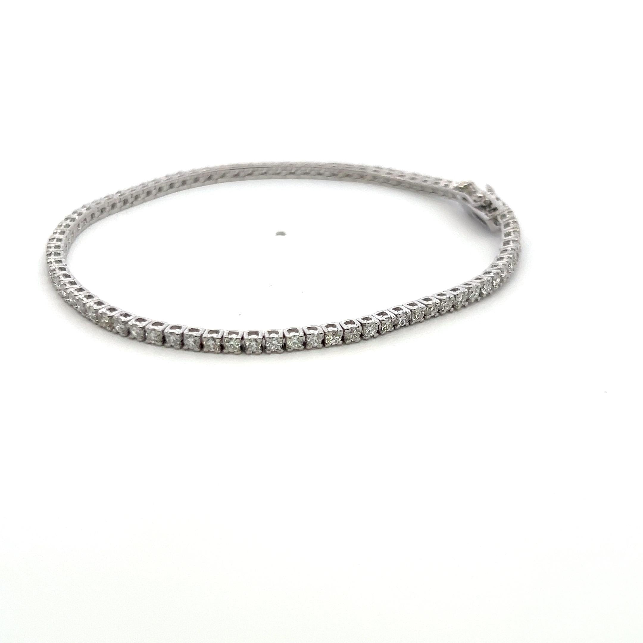 1.95 Carat Round Brilliant Diamond 14 Karat White Gold Tennis Bracelet