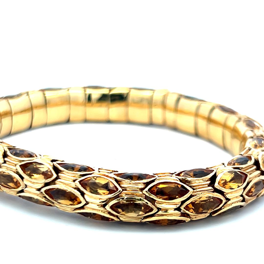27.50 Carat Marquis Shape Citrine 18 Karat Yellow Gold Cuff Bracelet